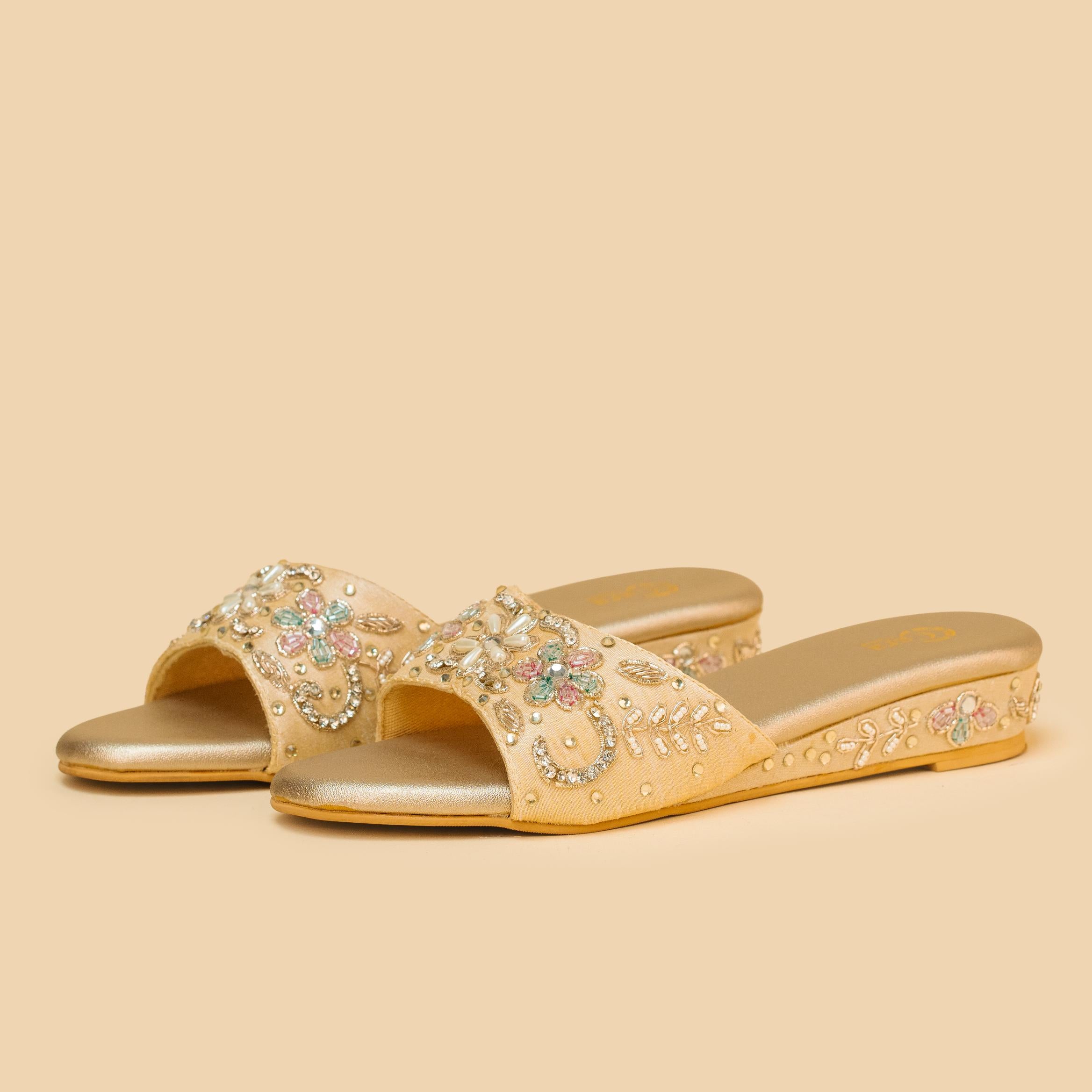 Zari Bloom Flats