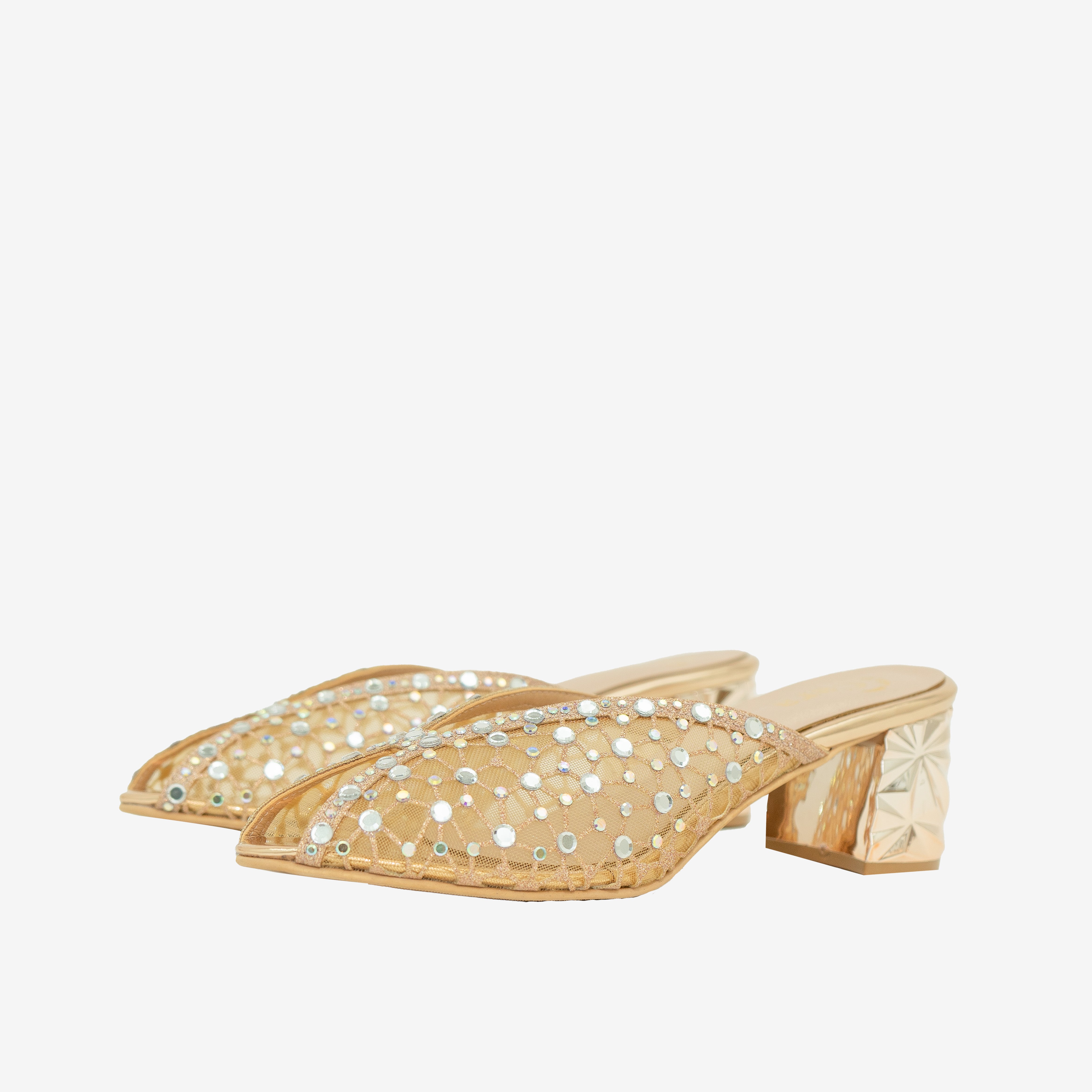 ROSE GOLD Radiance Walk | Cara