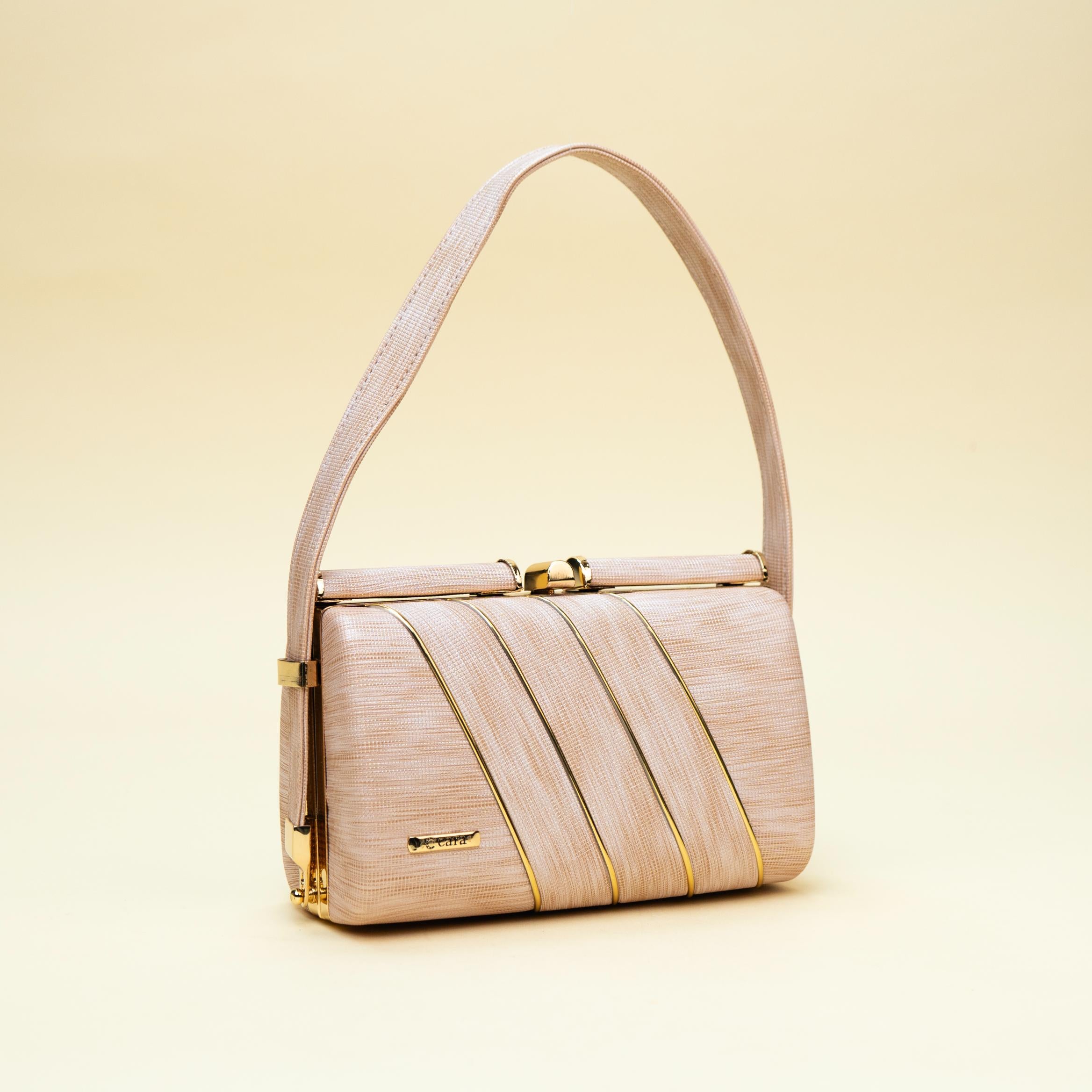 Classic Poise Clutch