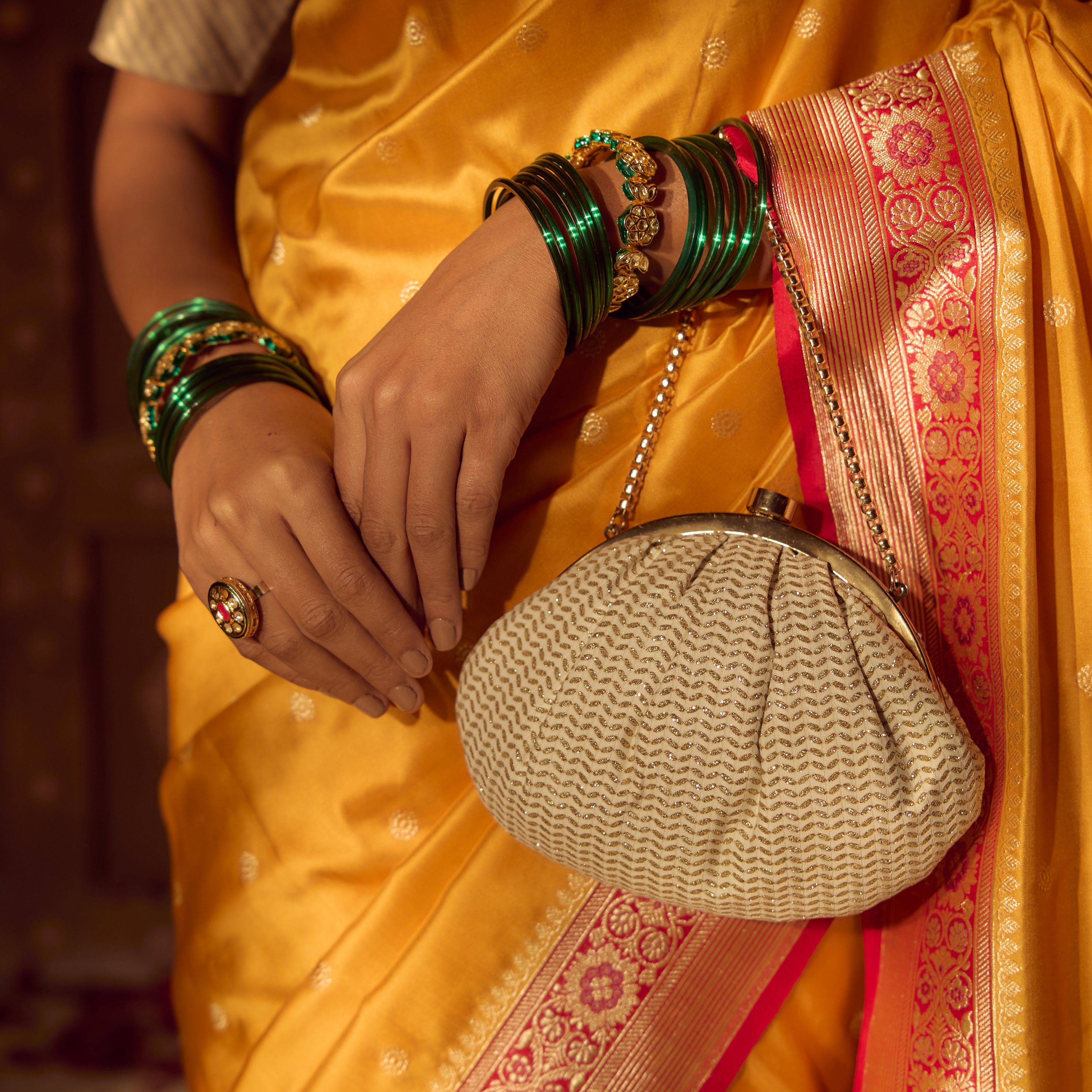 Beige Glamour Aura potlis | Cara