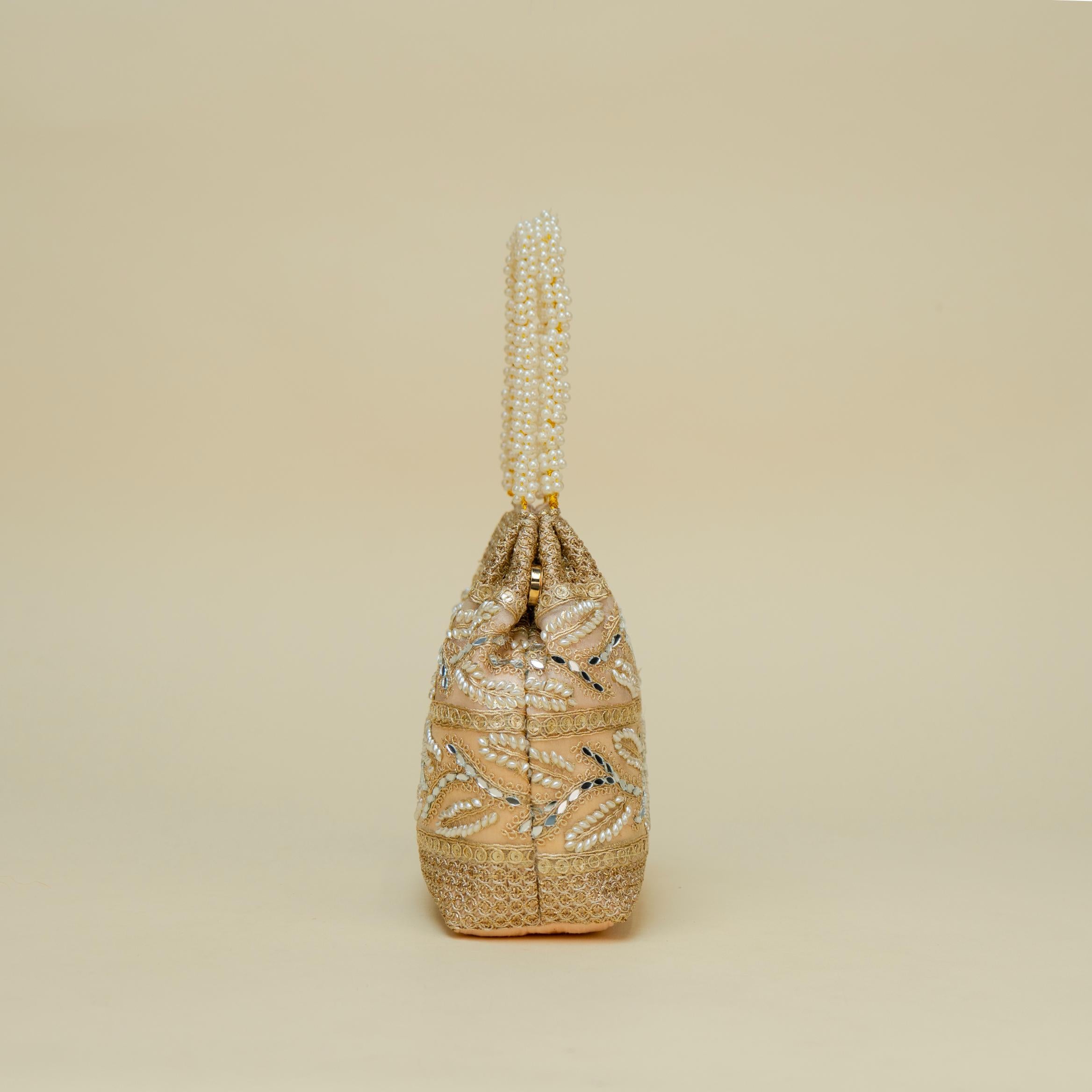 Ornate Handle Potli