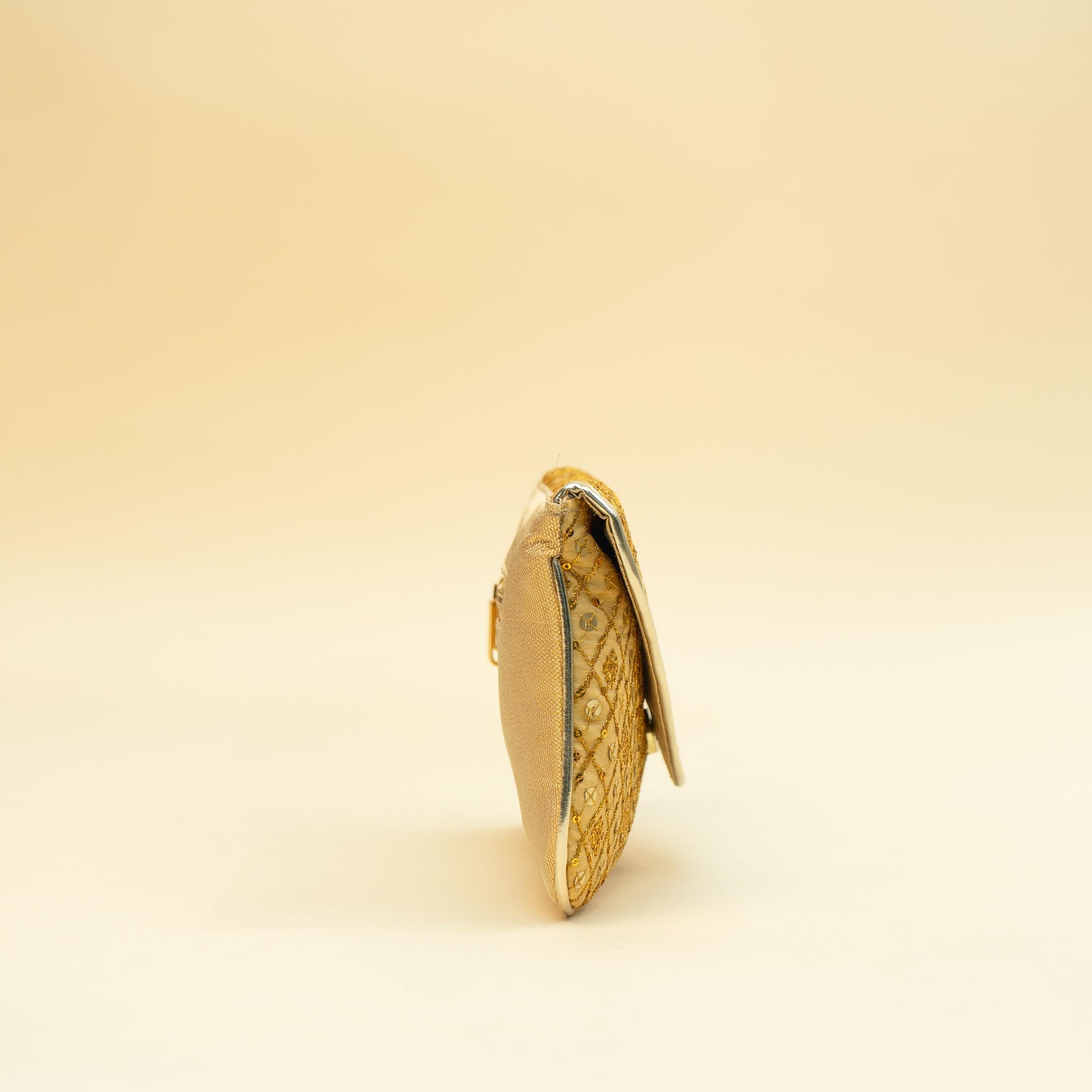 Heirloom Stitch Clutch