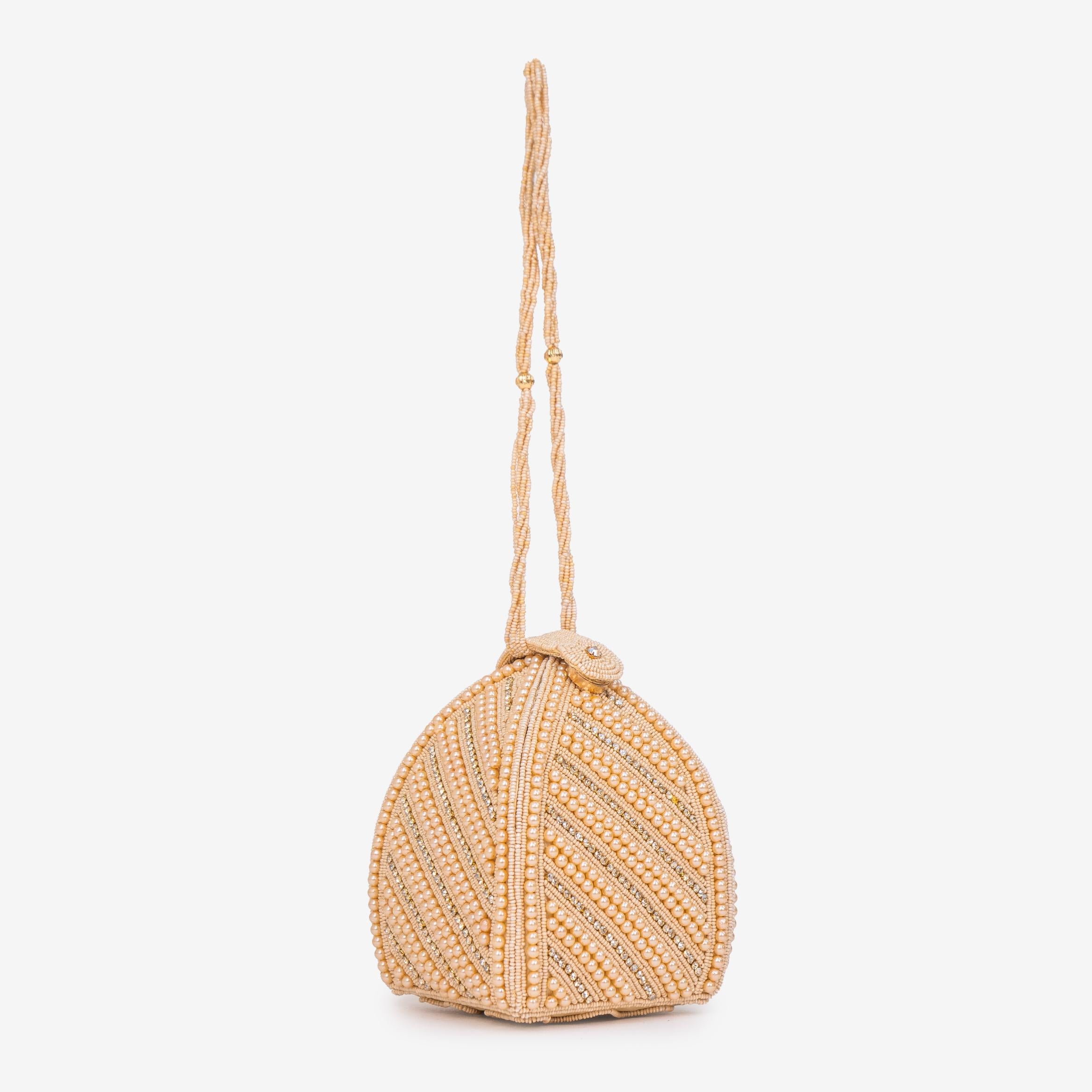 Linear Pearl Glam Potli