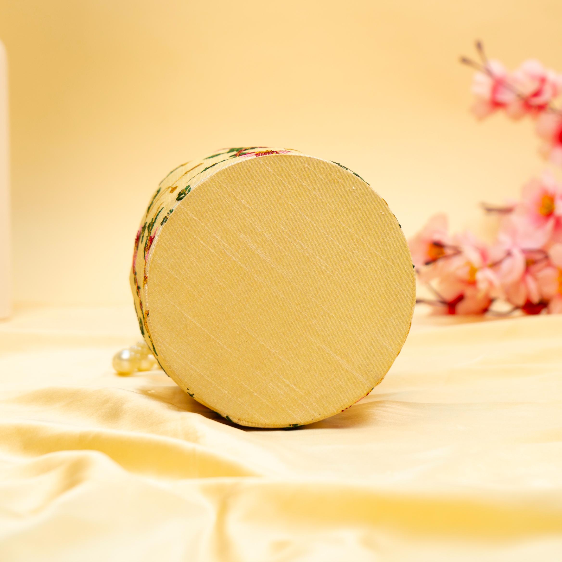 Classic Threadwork Potli