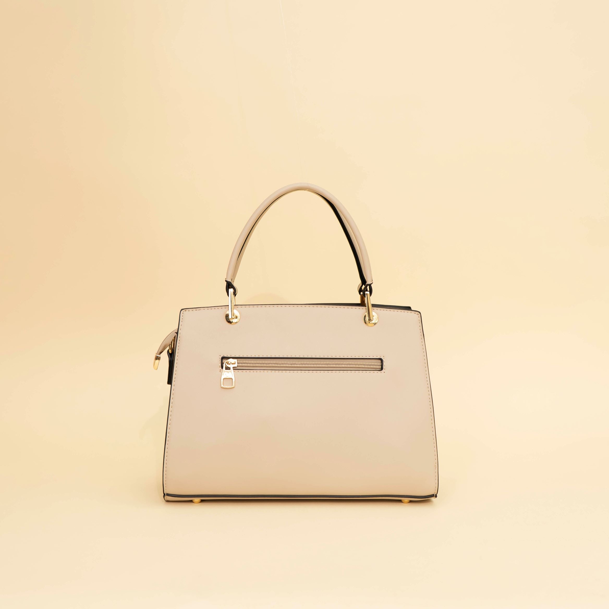 Classy and Premium Handbags | CARA