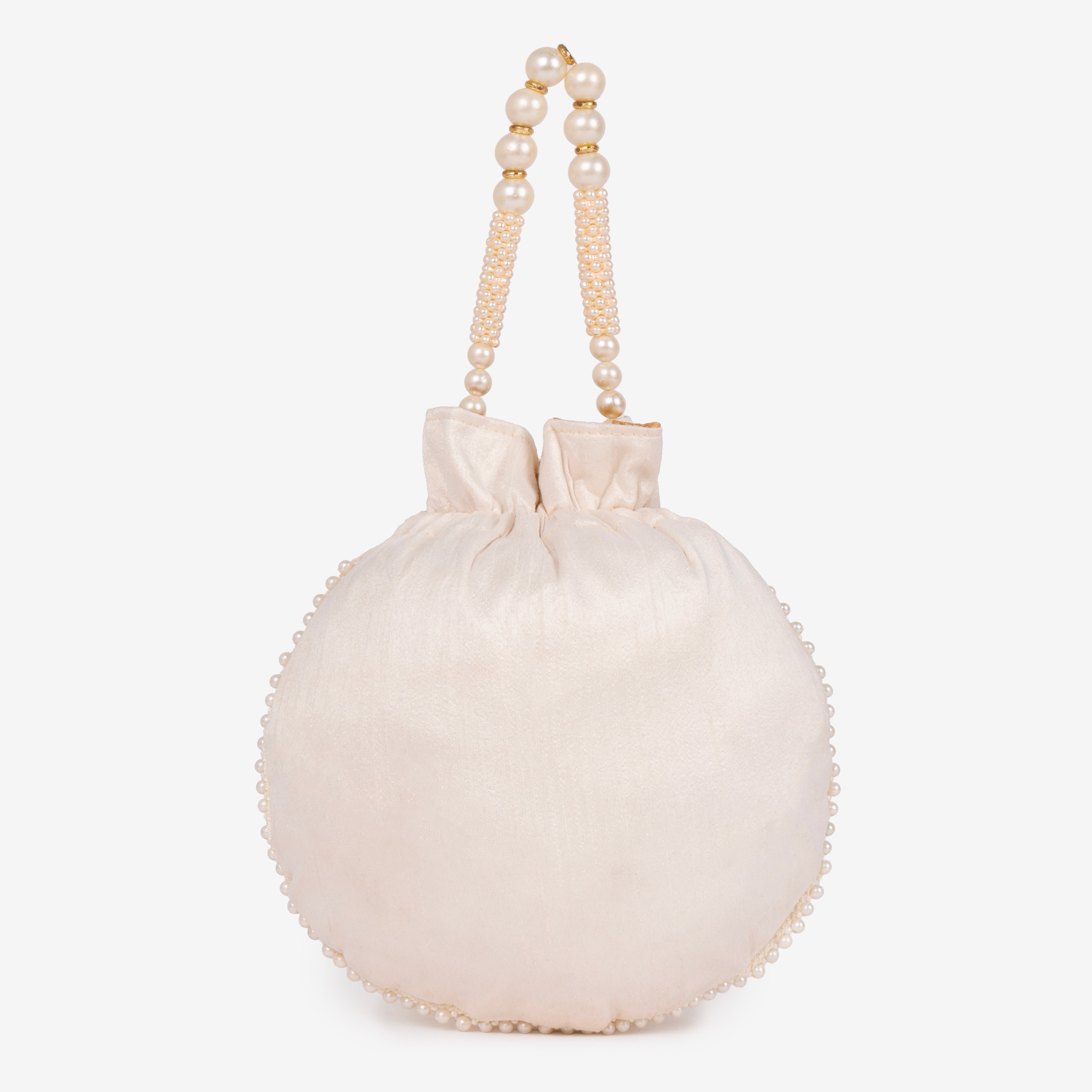 Pearl Glow Fantasy Potli