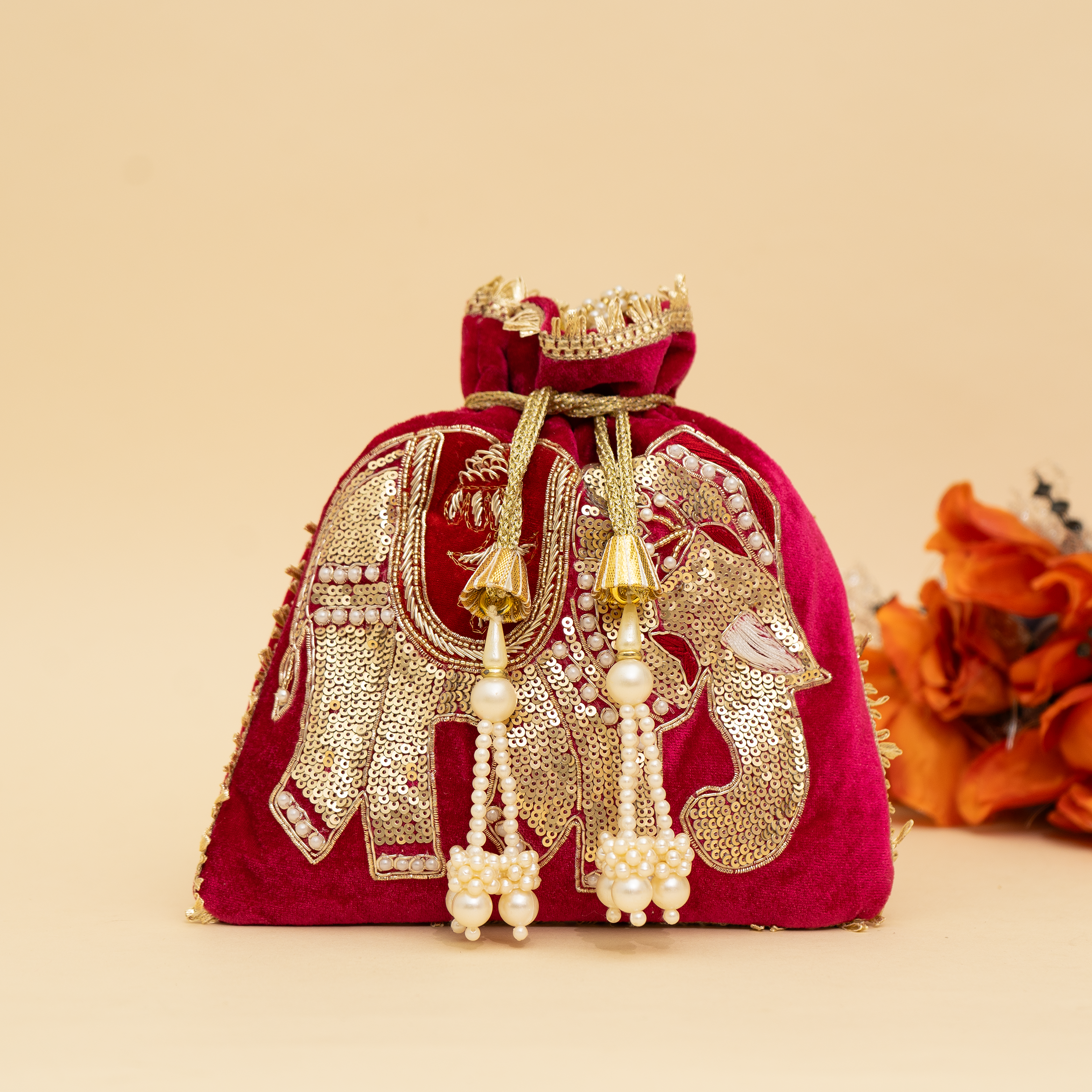 Rajsi Haathi Potli | Cara