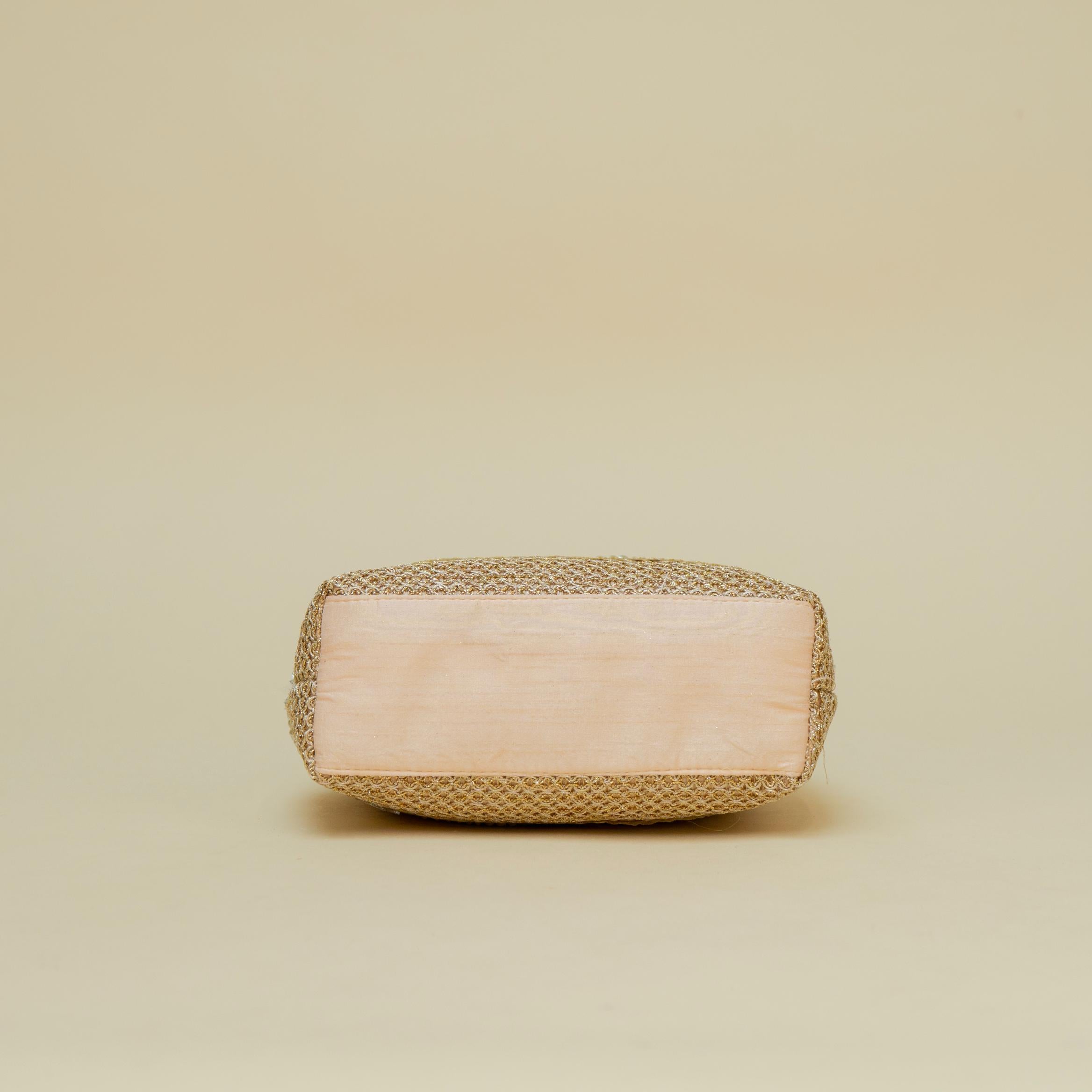 Ornate Handle Potli