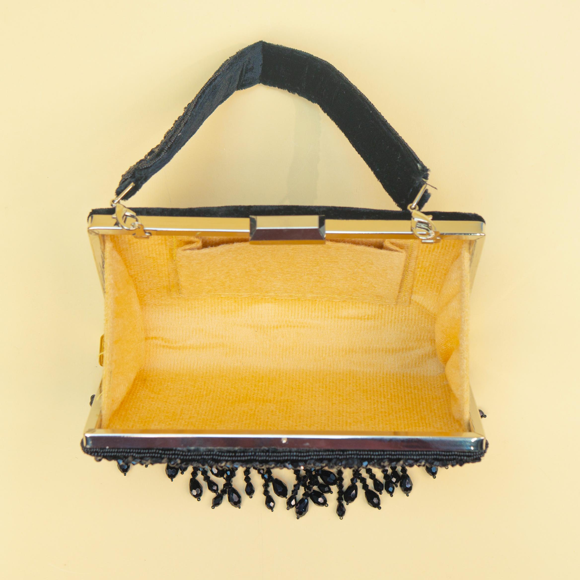 Timeless Pearl Gold Clutch