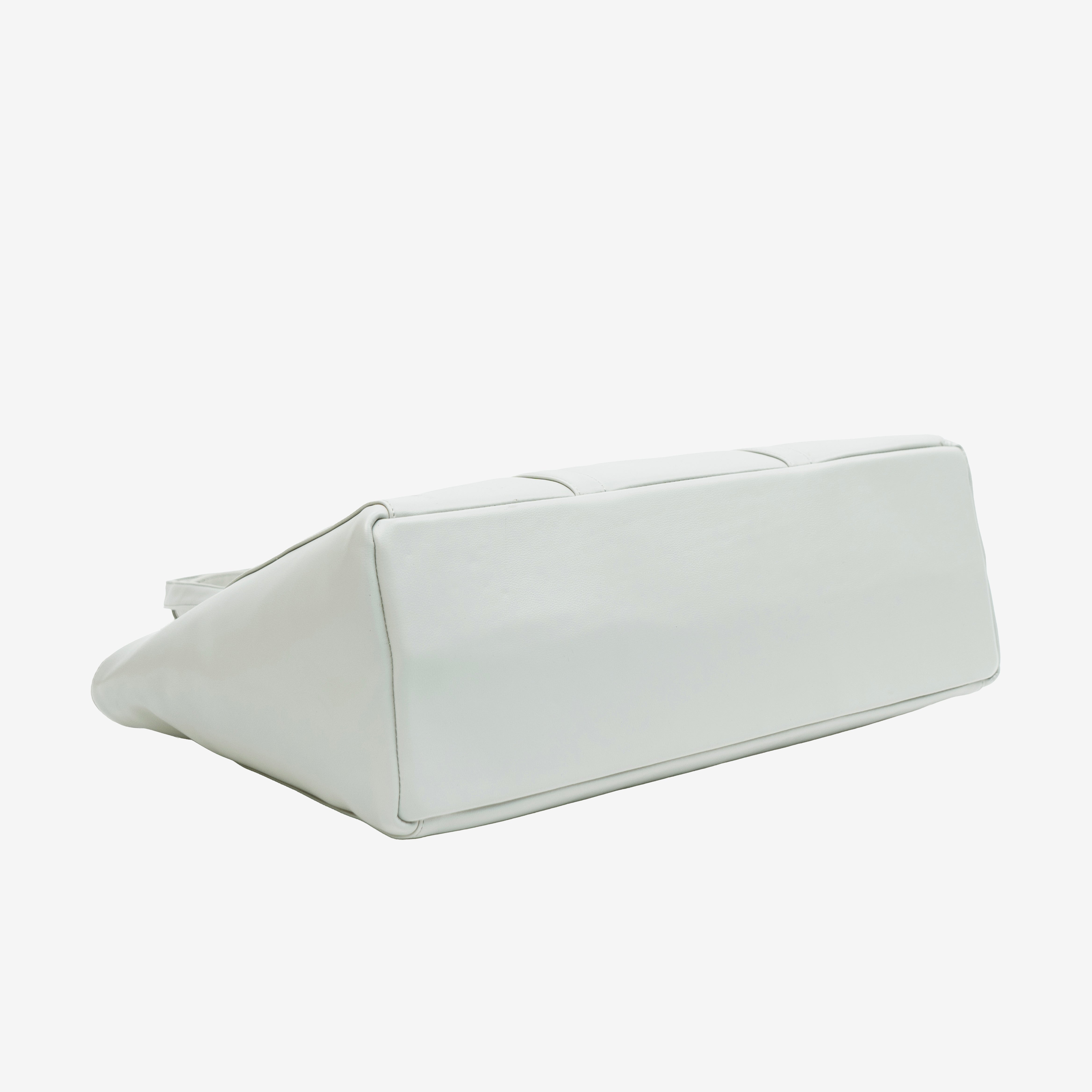 Gentle Aura Handbag