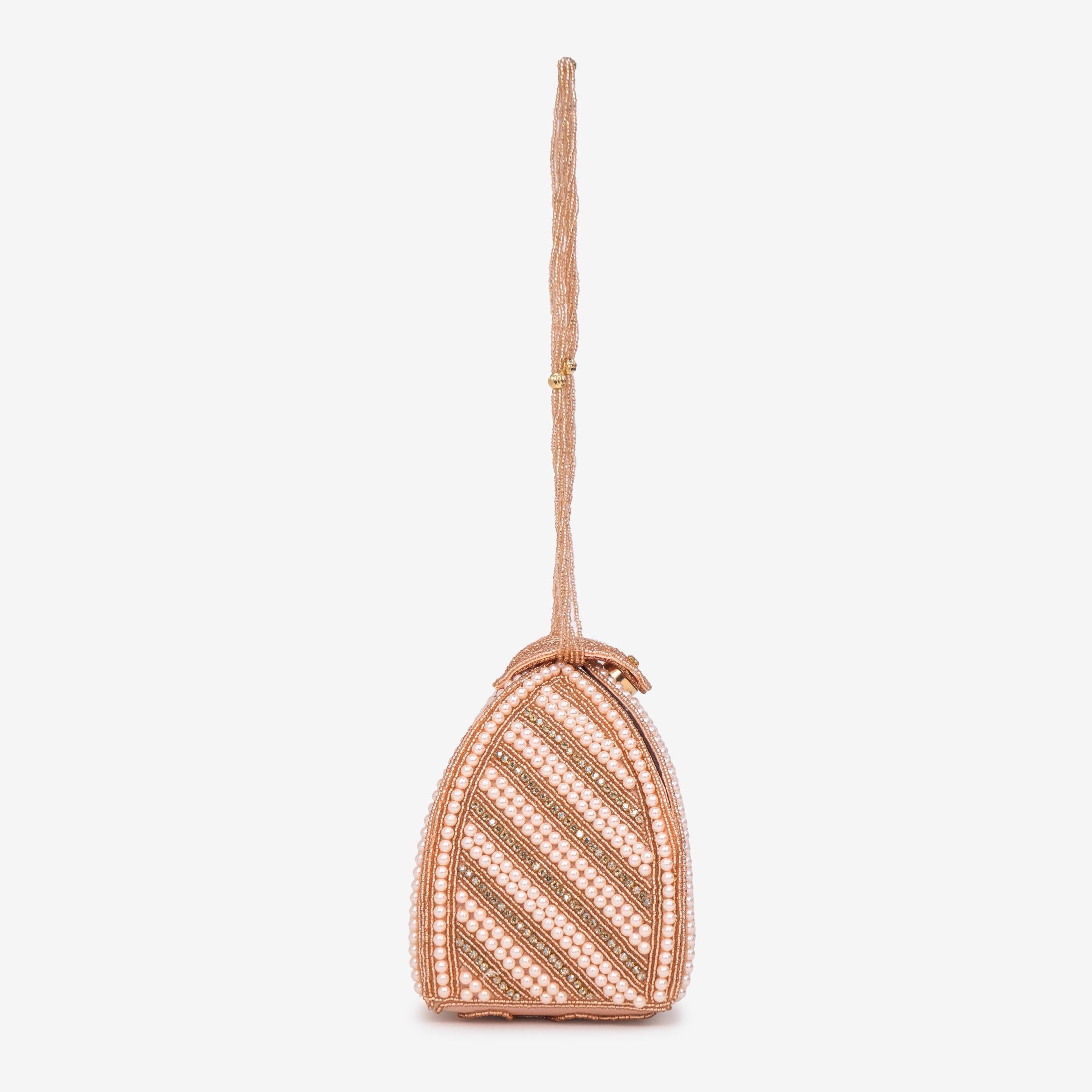 Linear Pearl Glam Potli