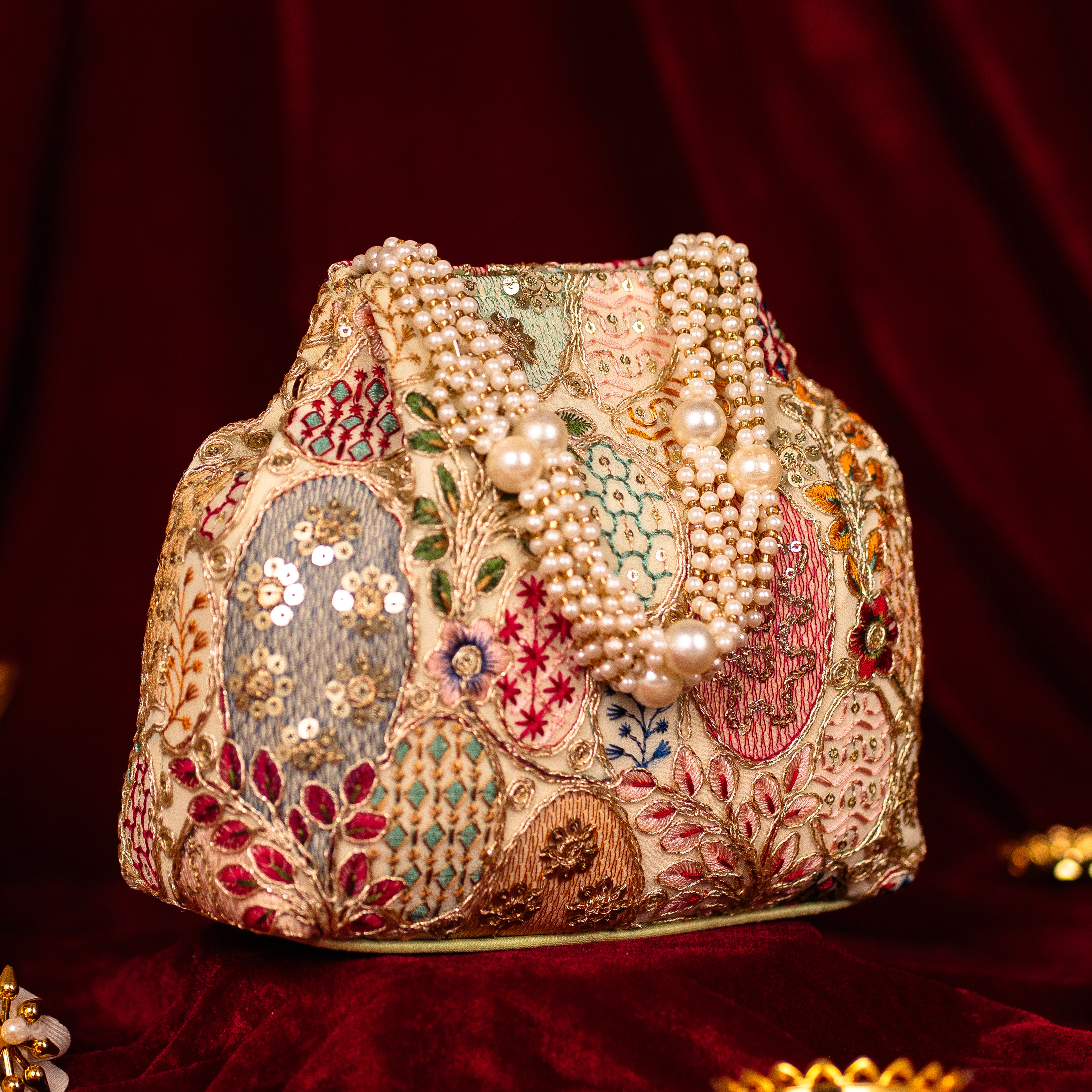 Opulent Pearl Potli