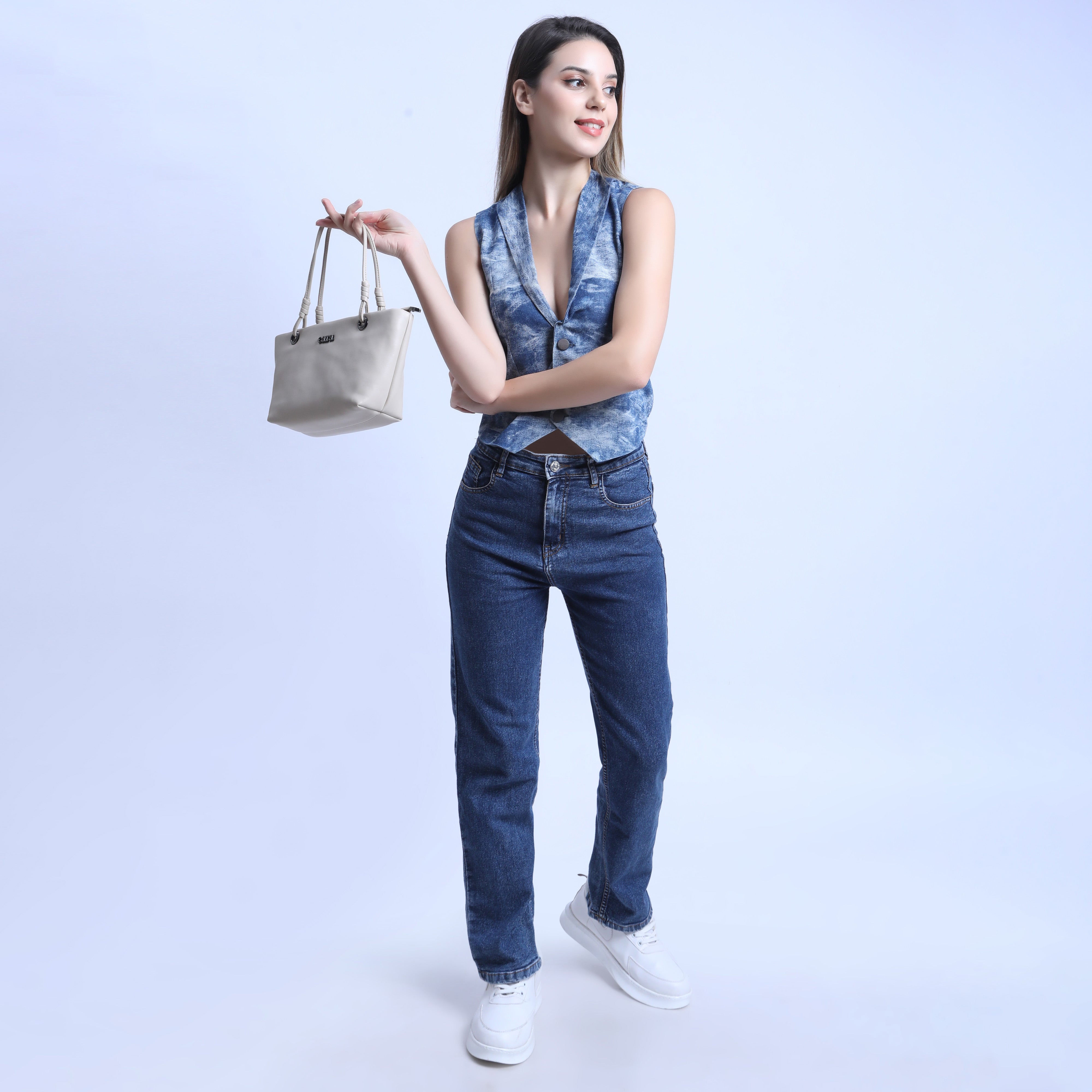 Cream Delightful Slingbag | Cara