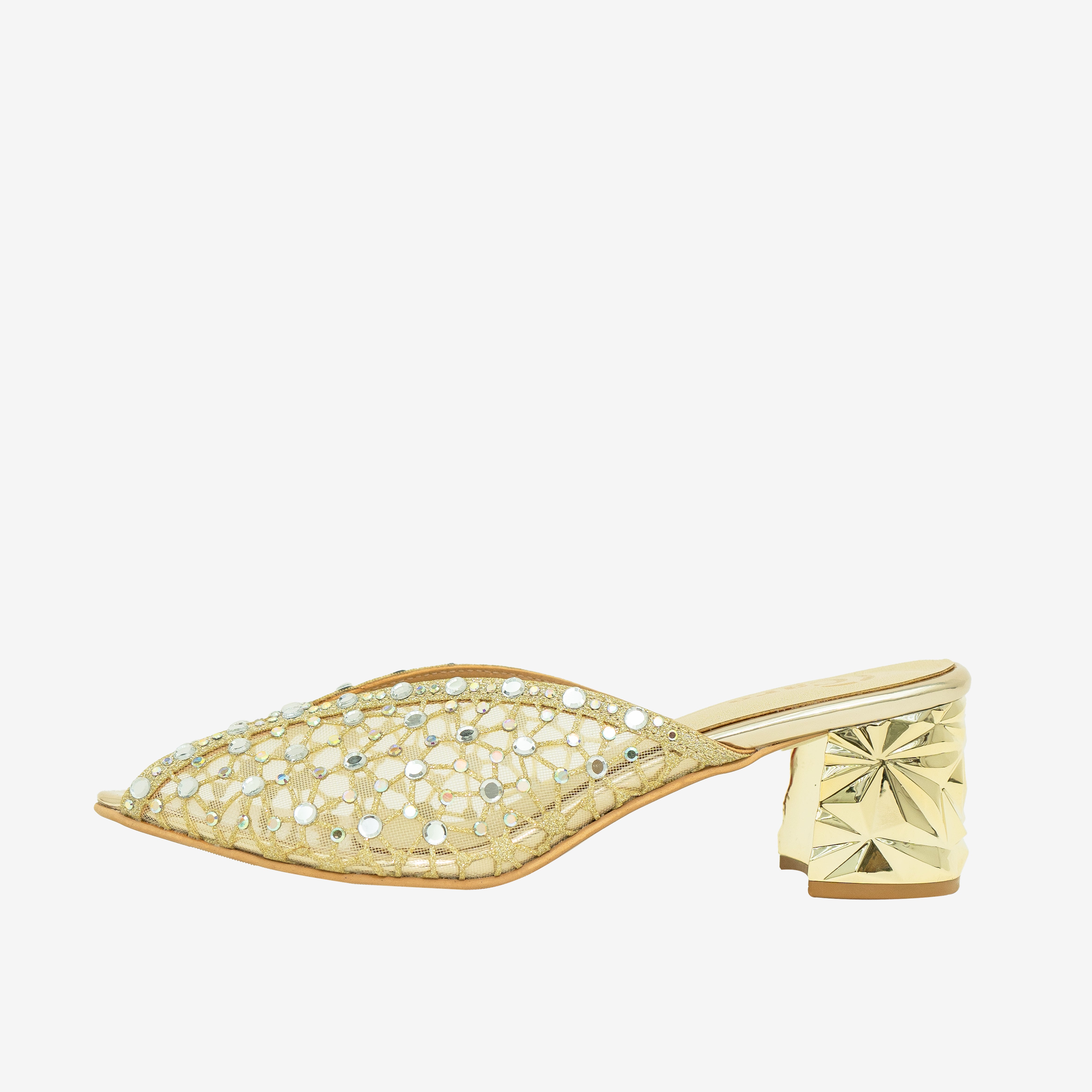 GOLD Radiance Walk | Cara