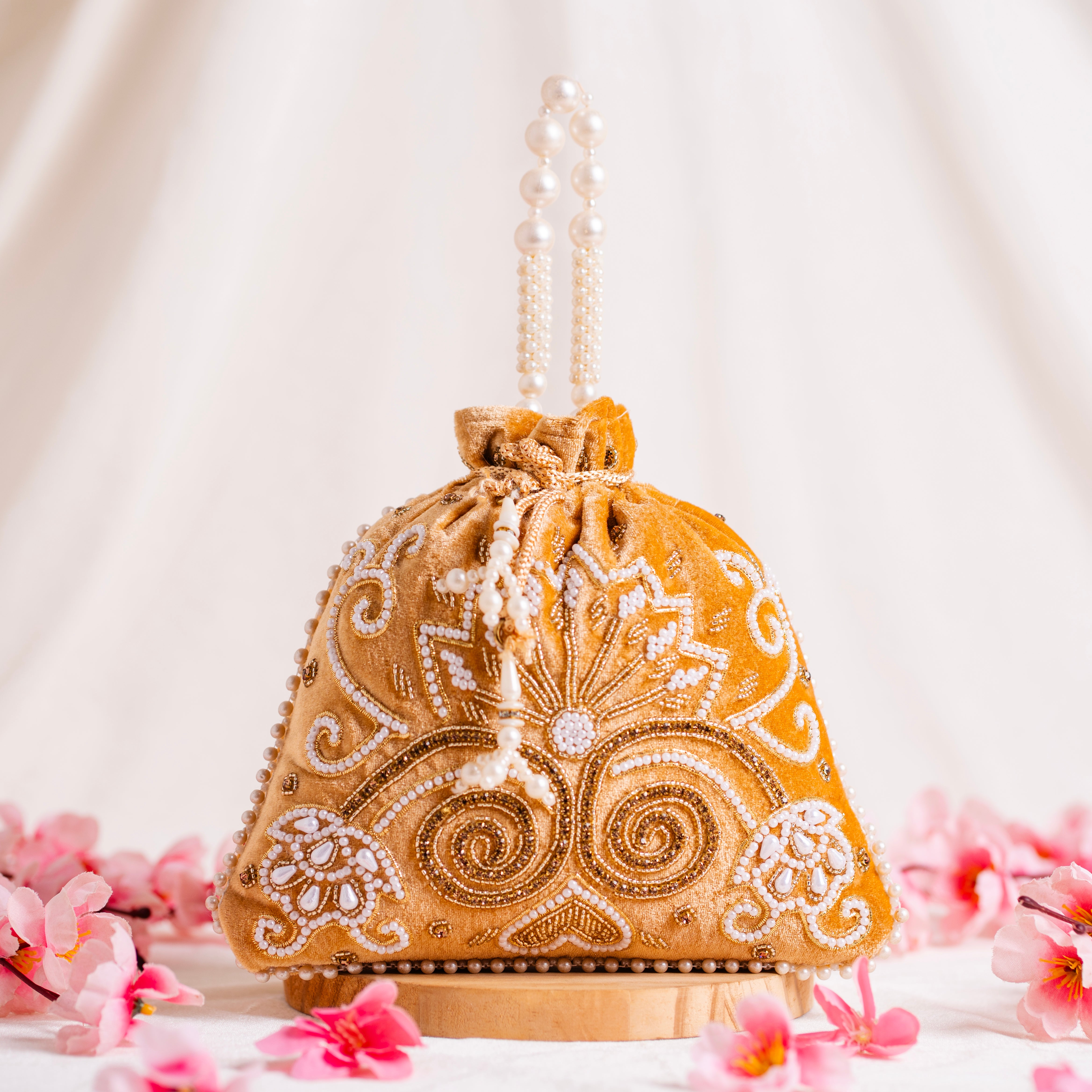 Pearlstone Radiance Potli