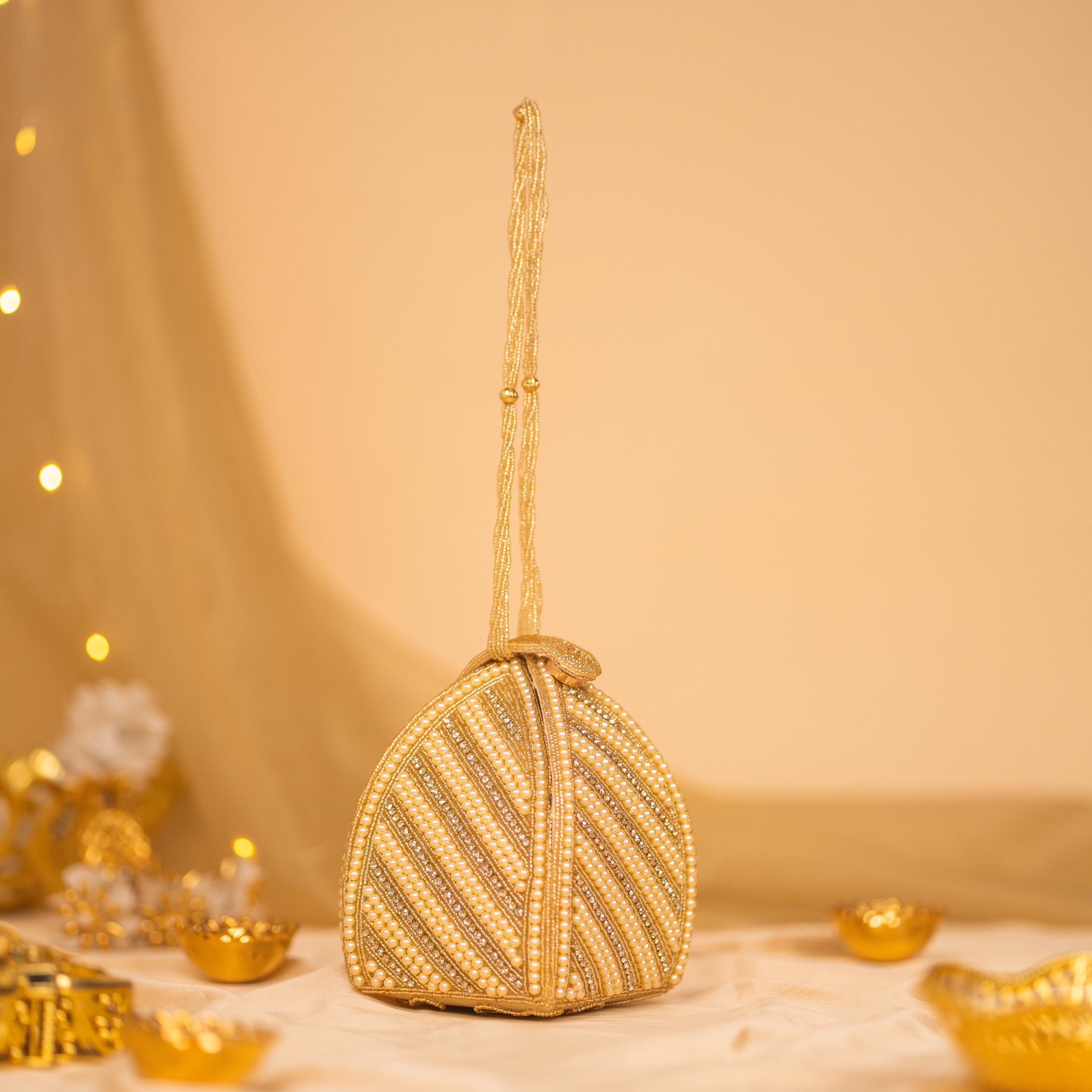 Linear Pearl Glam Potli