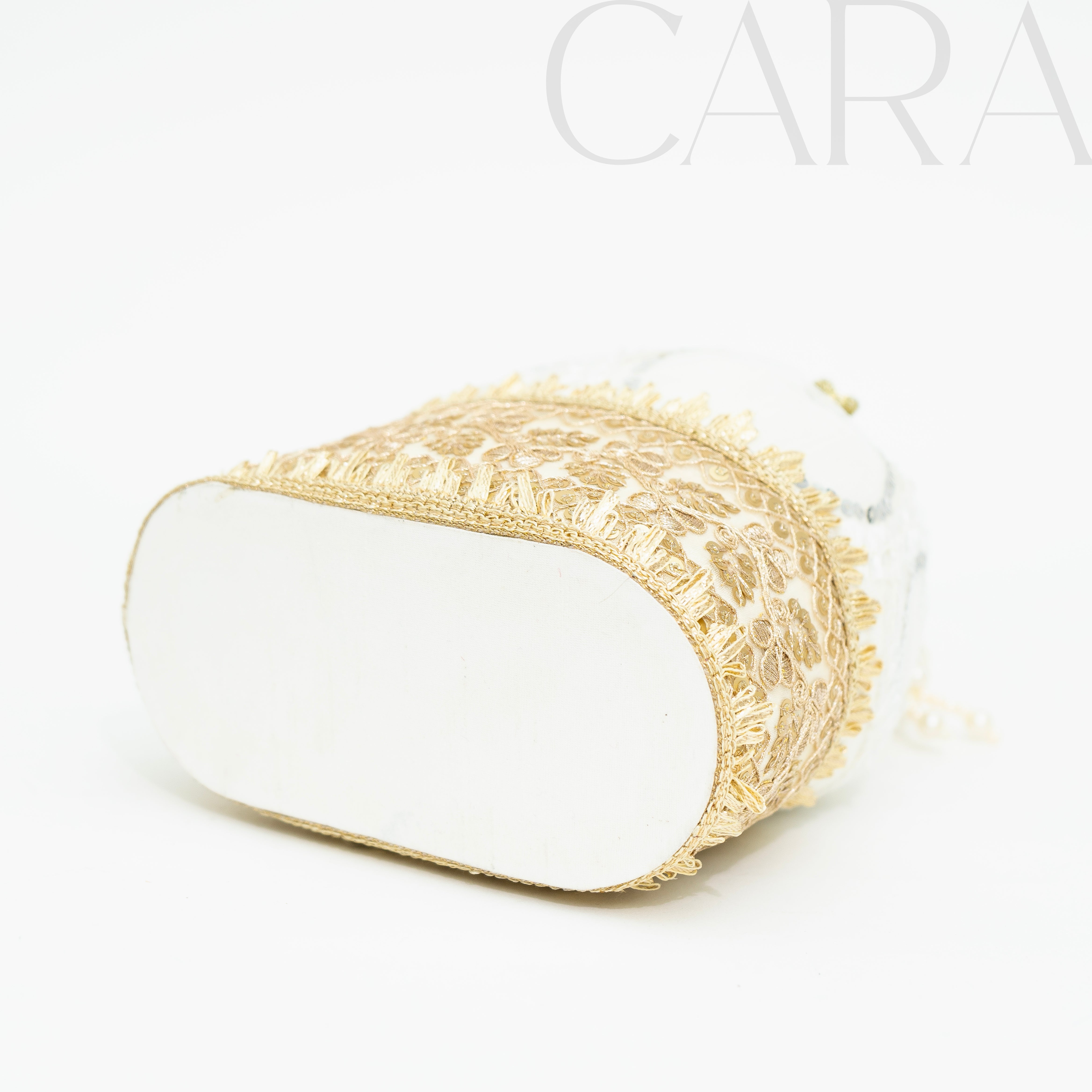 White Royal Potli