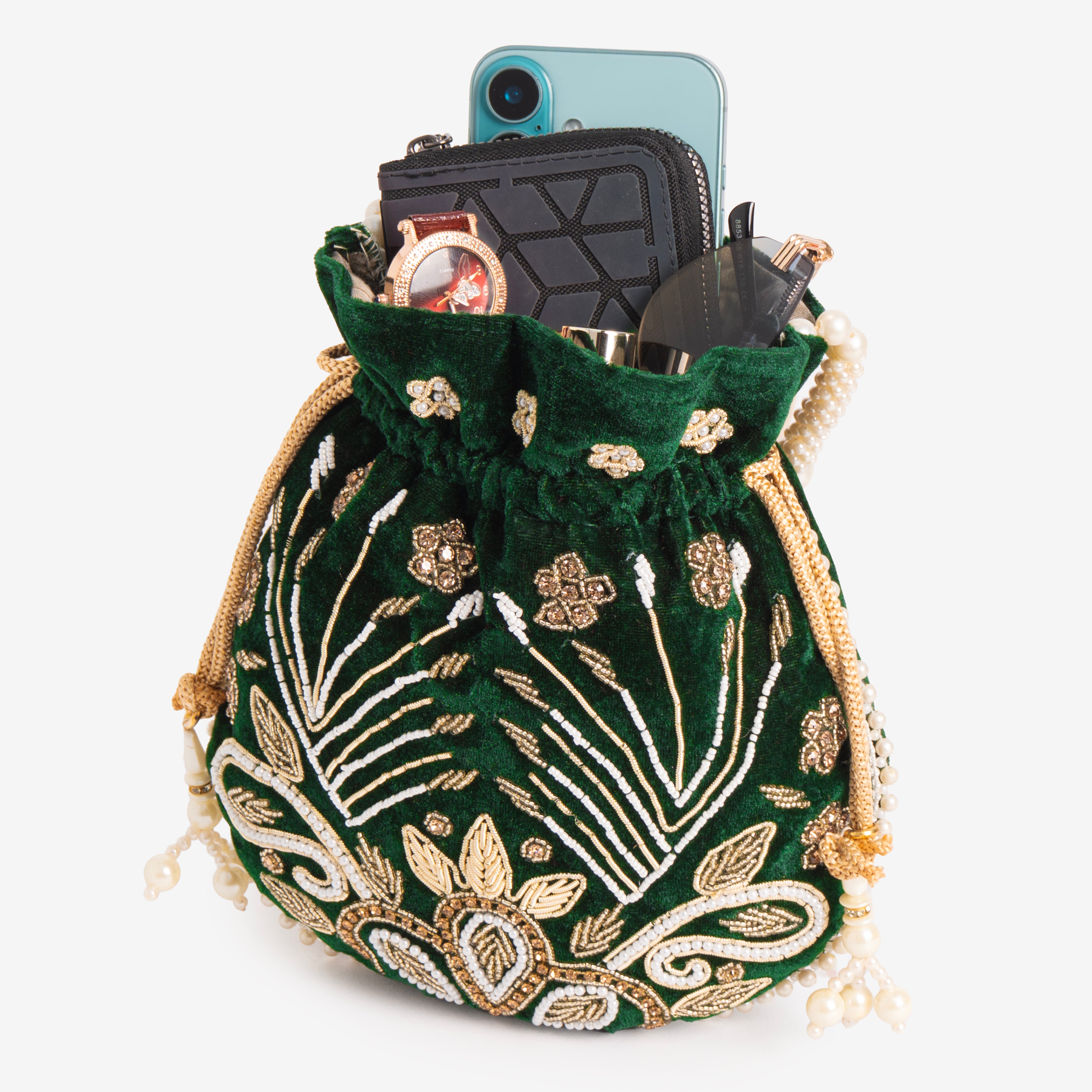 Majestic Charm | Cara