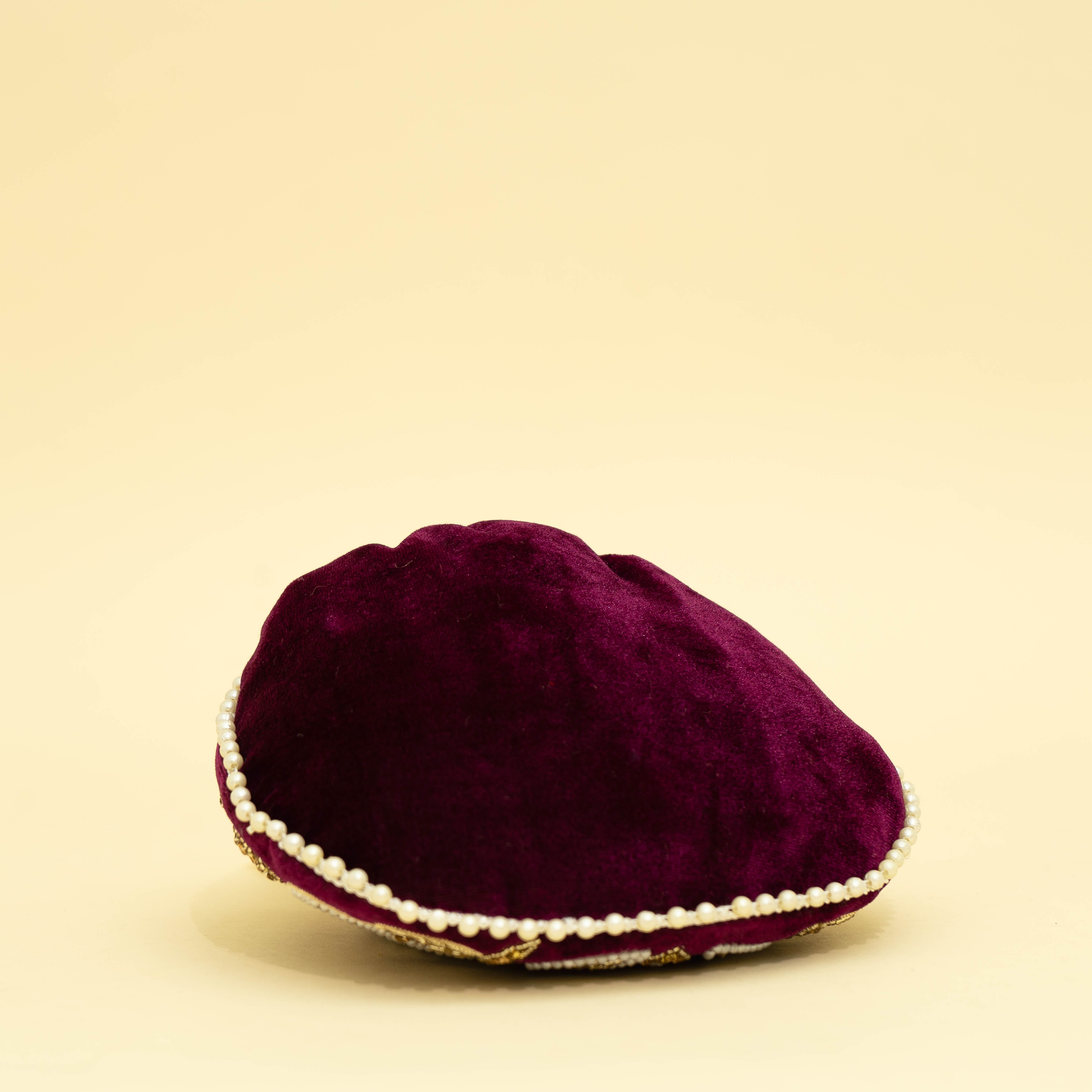 Majestic Charm | Cara