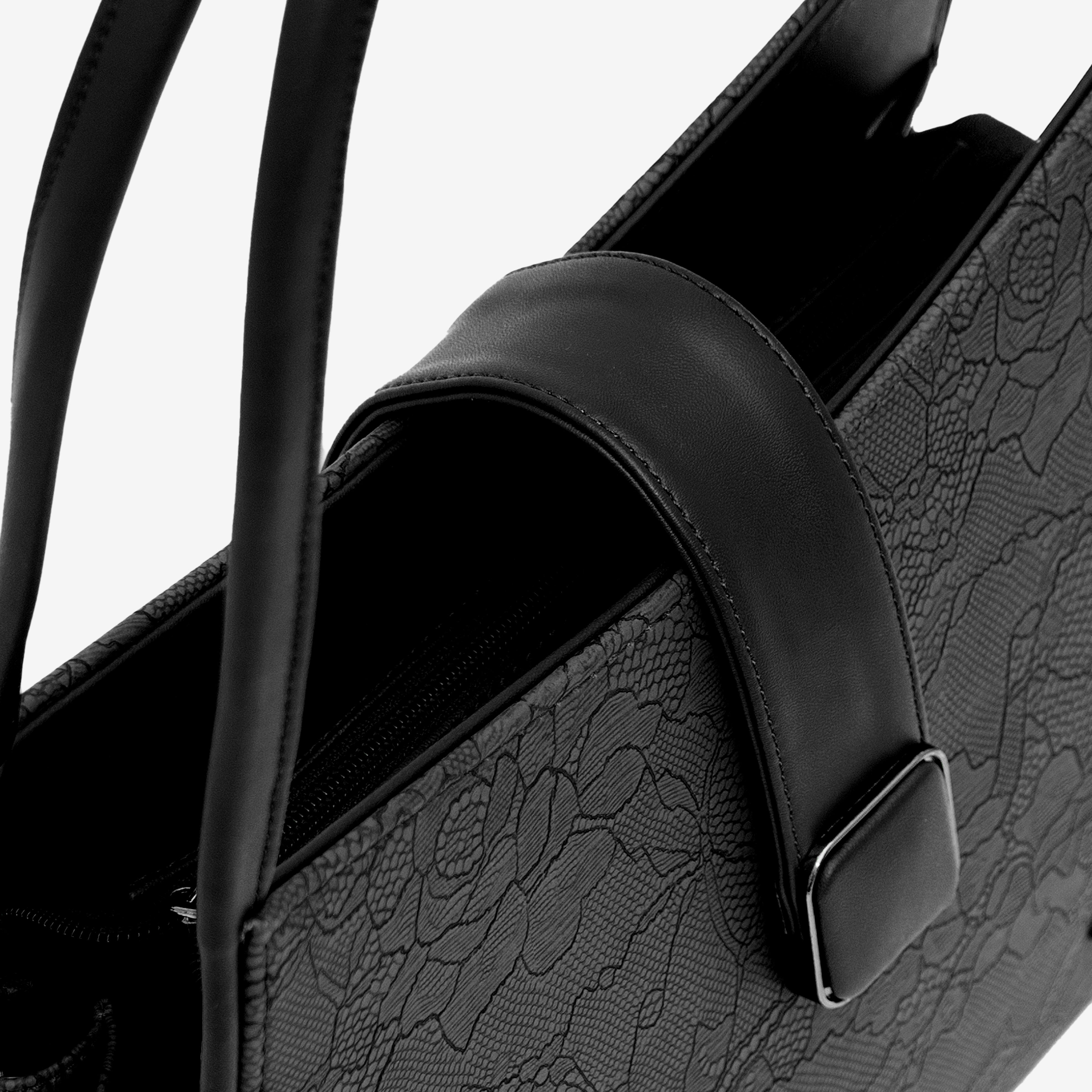 Black Tote-ally Yours | Cara