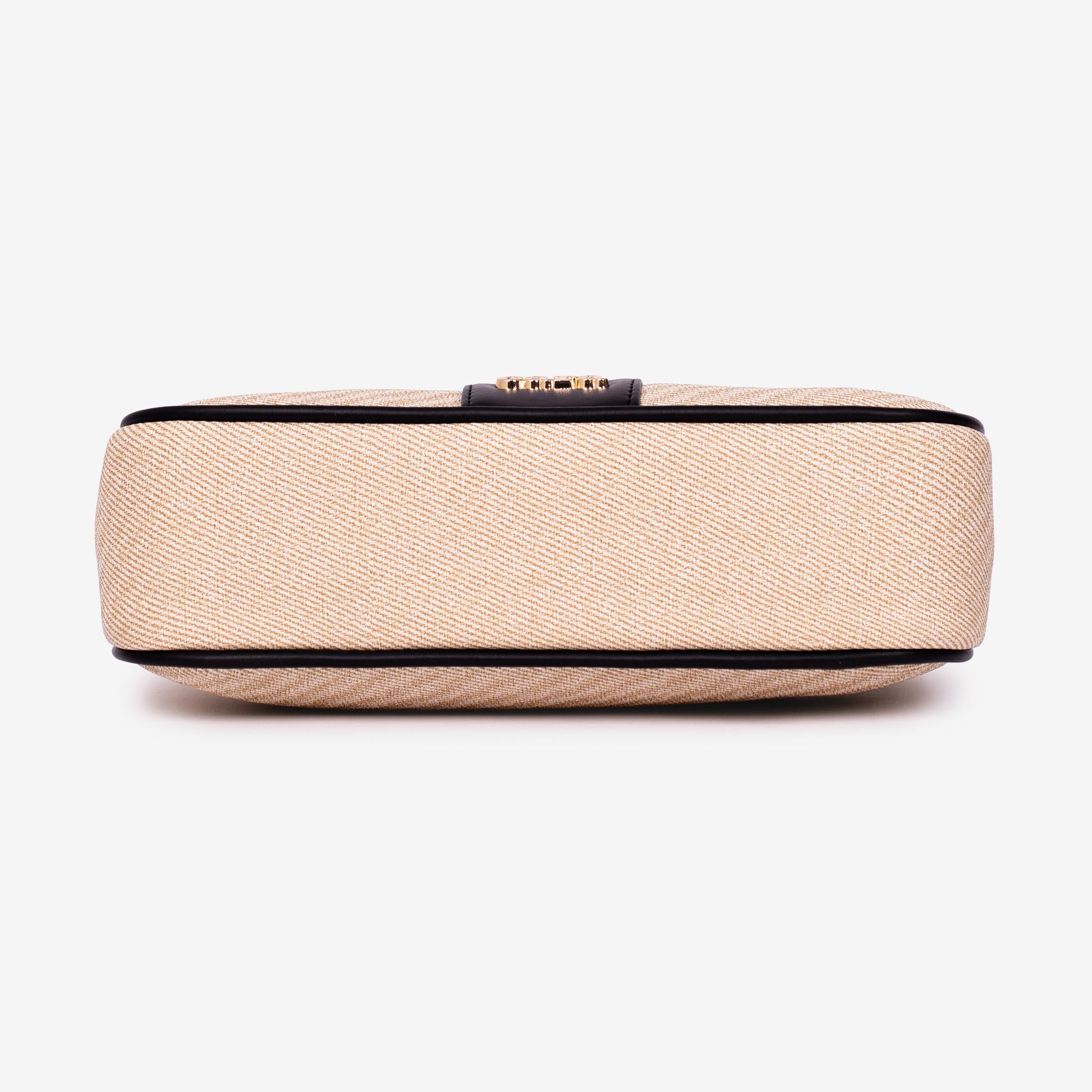 Urban Aura Baguette