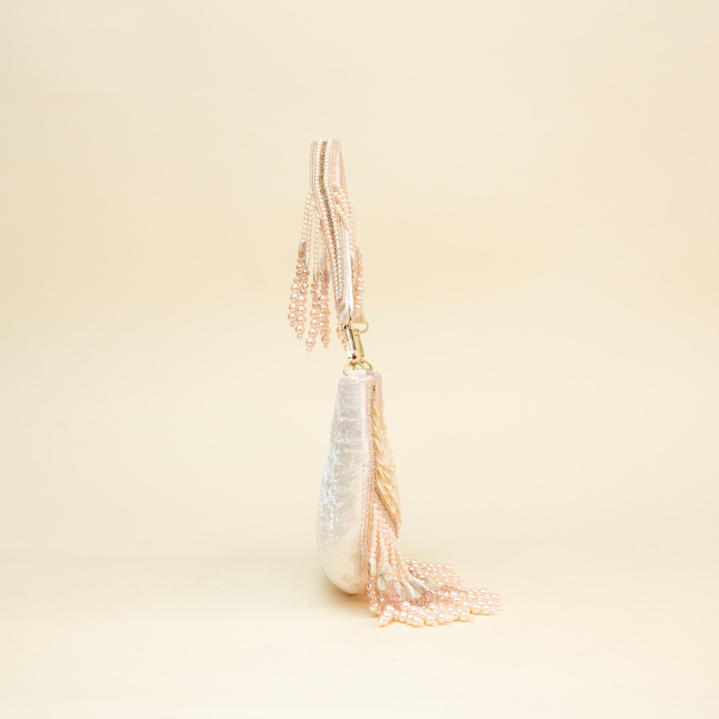 Roselle Bead Accent Line