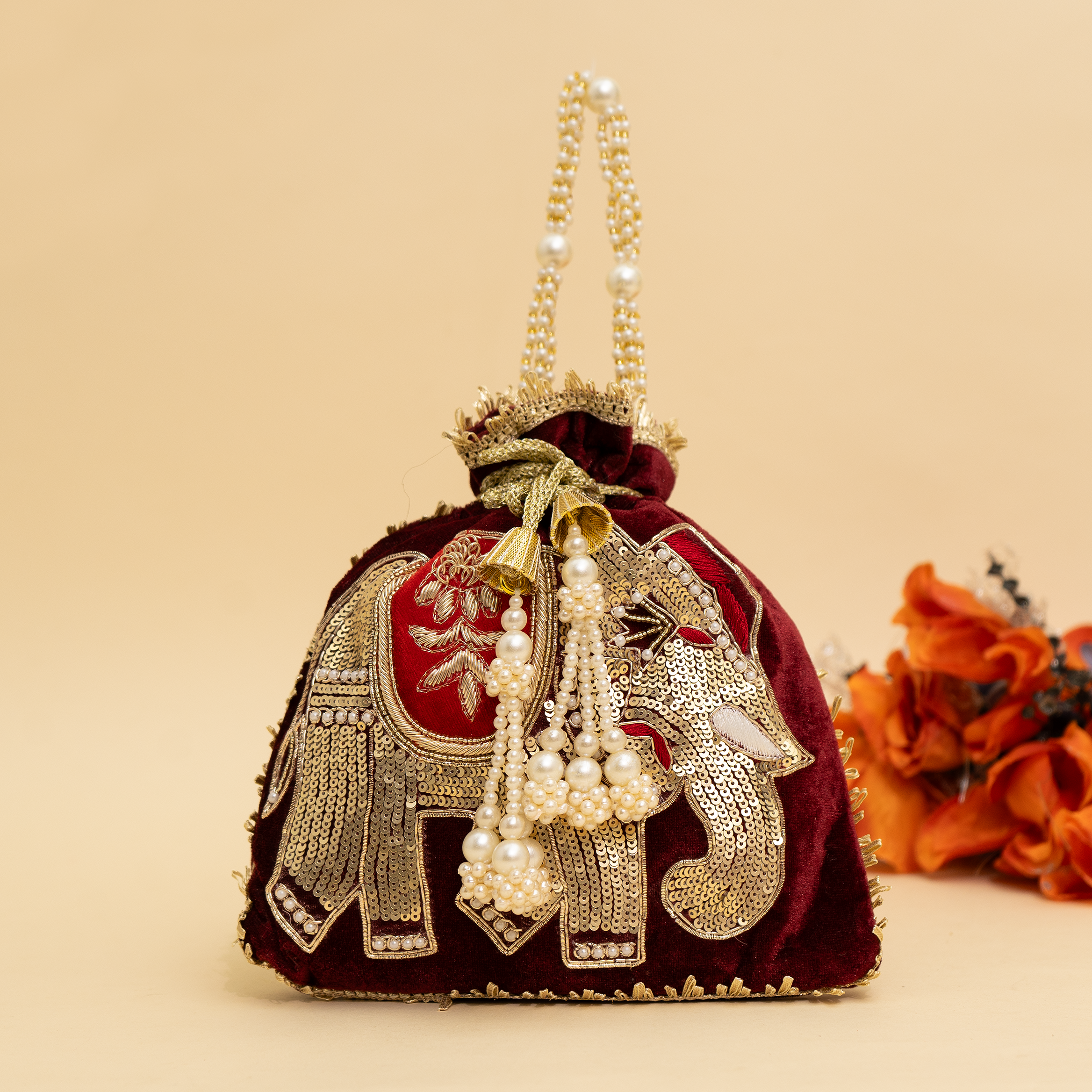 Rajsi Haathi Potli | Cara