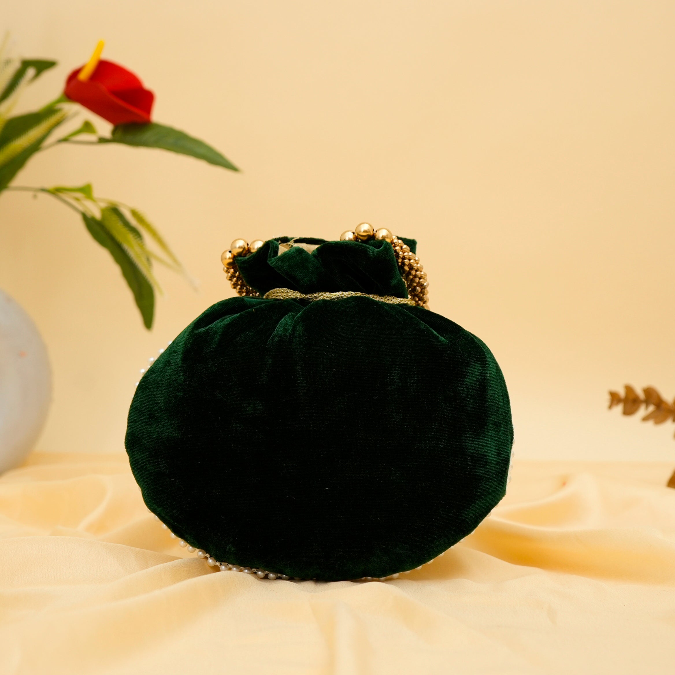 Graceful Threads Potli