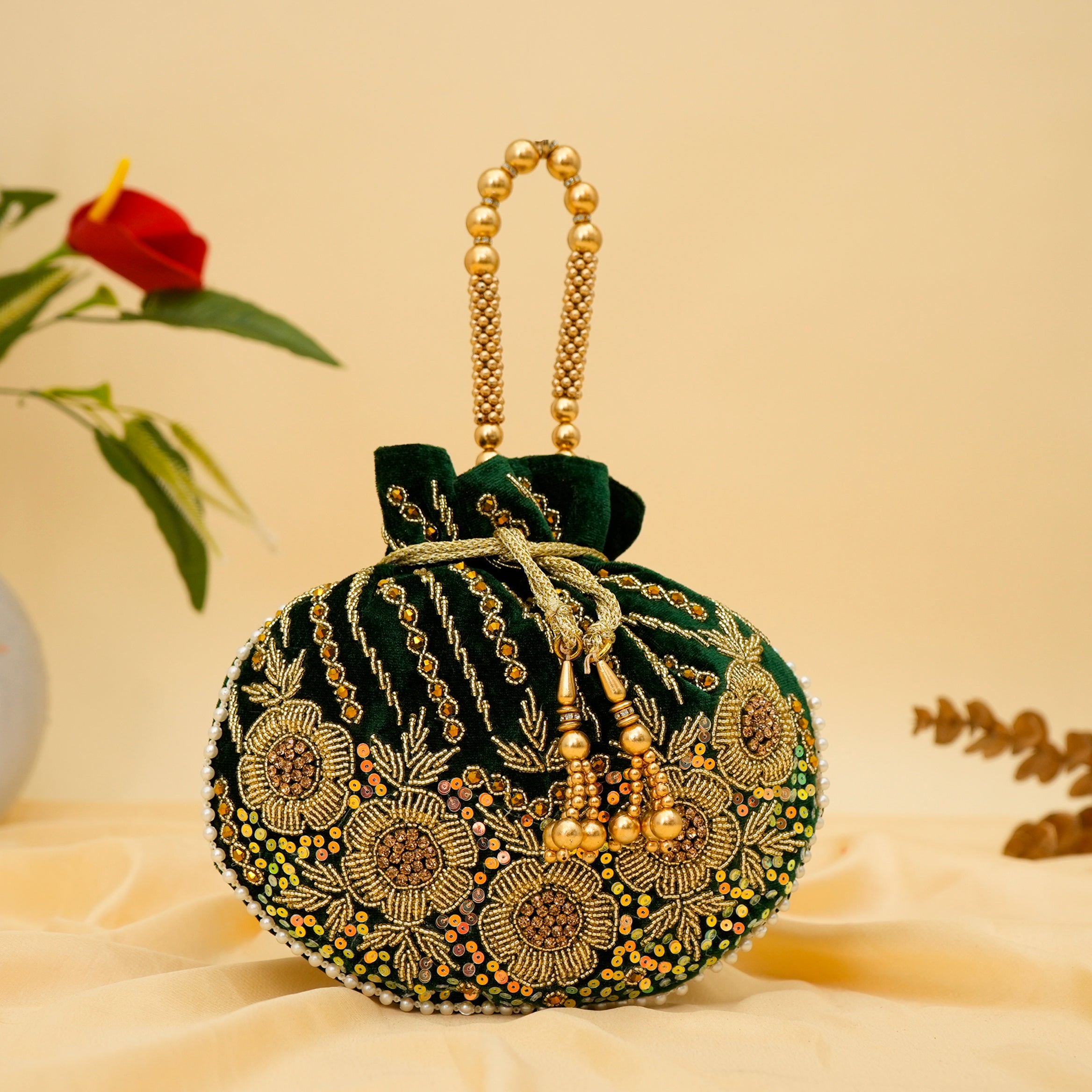 Graceful Threads Potli