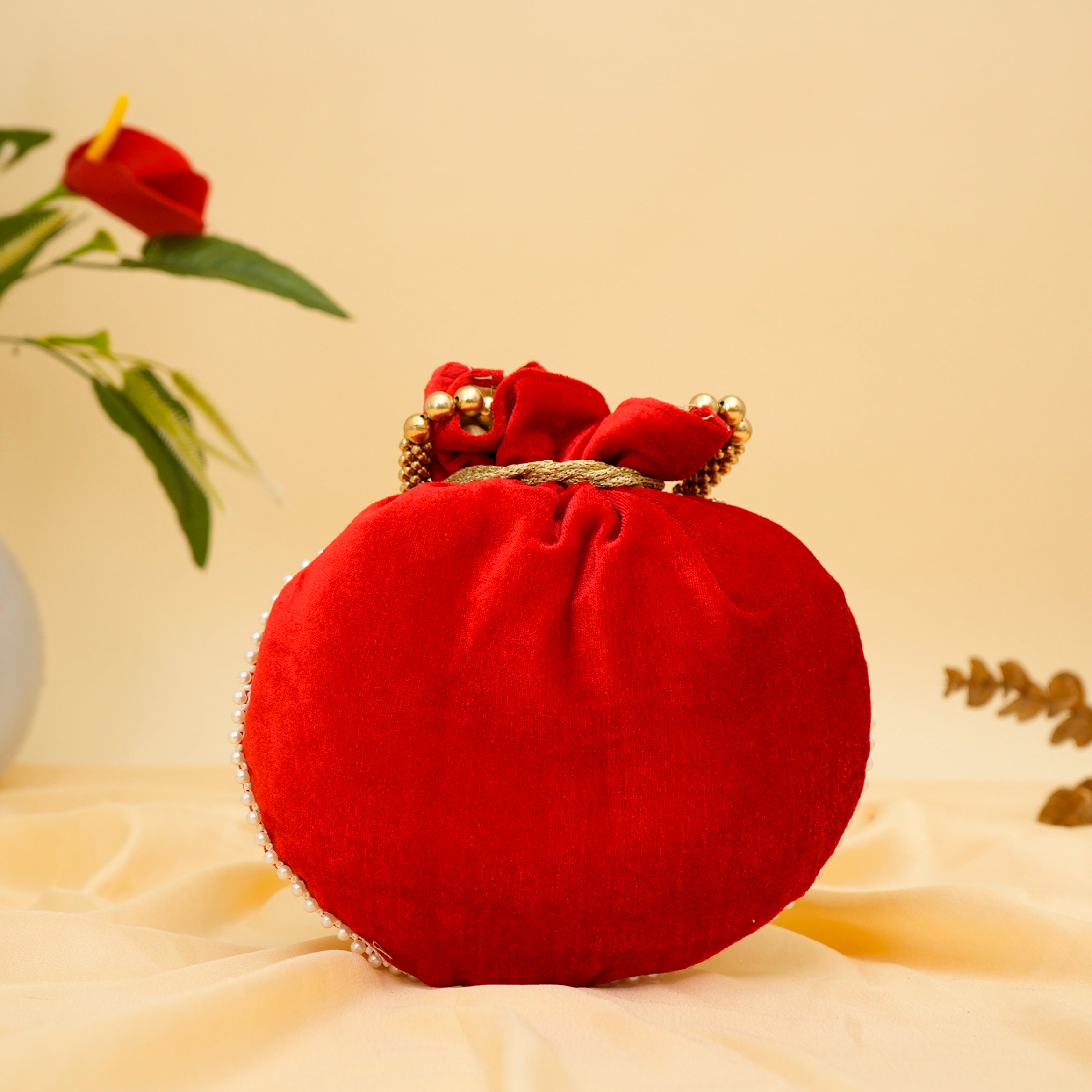 Graceful Threads Potli