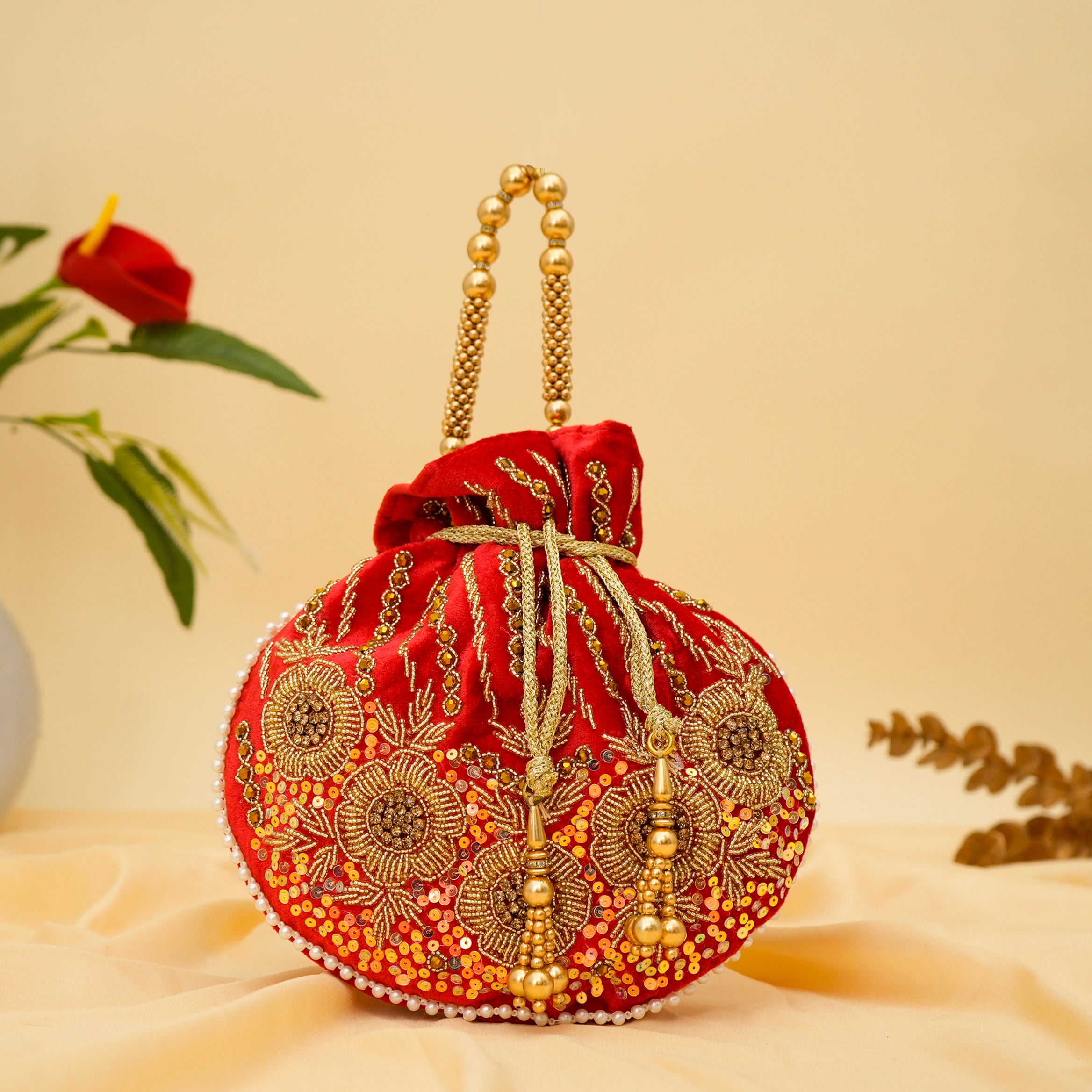 Graceful Threads Potli