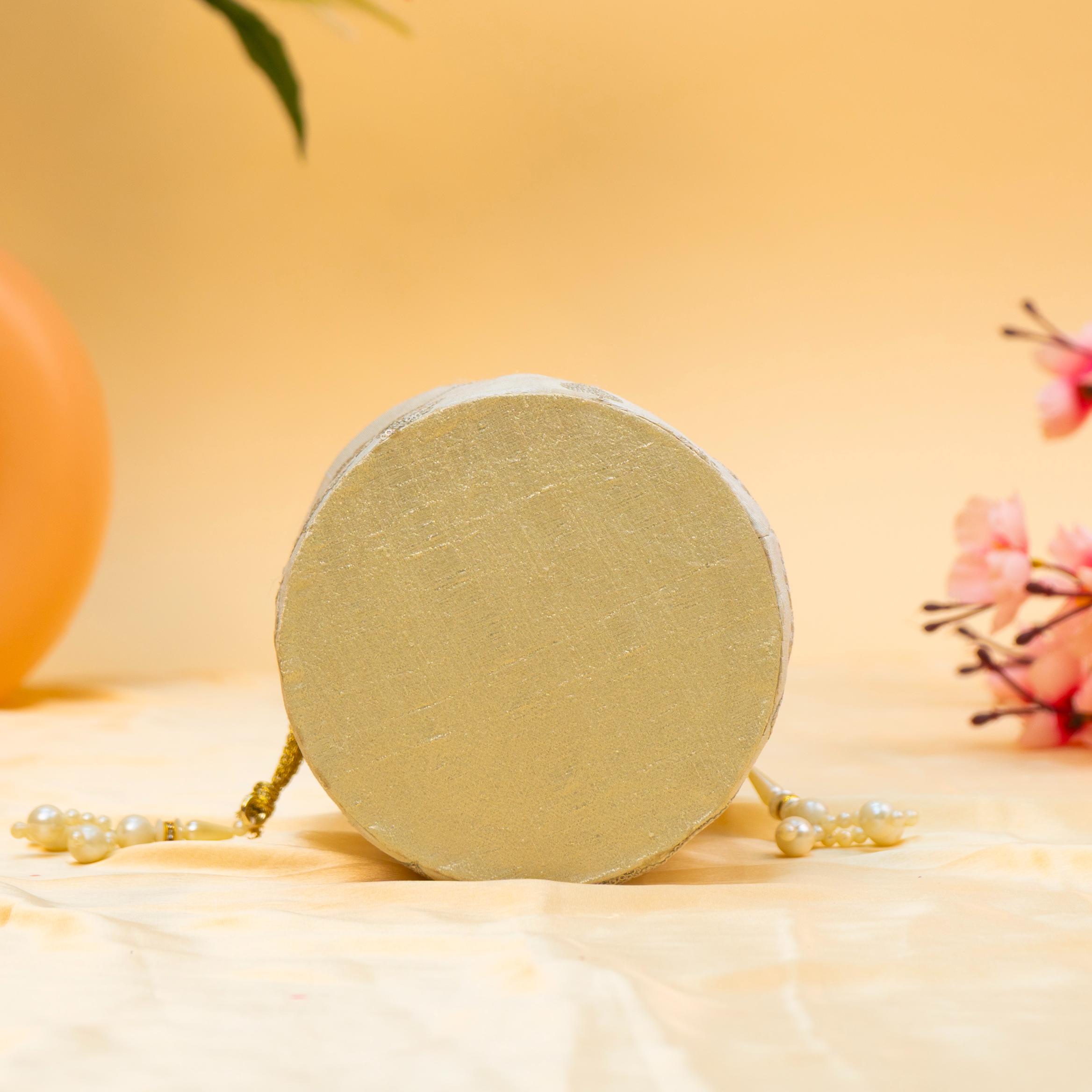 Tradition Weave Potli