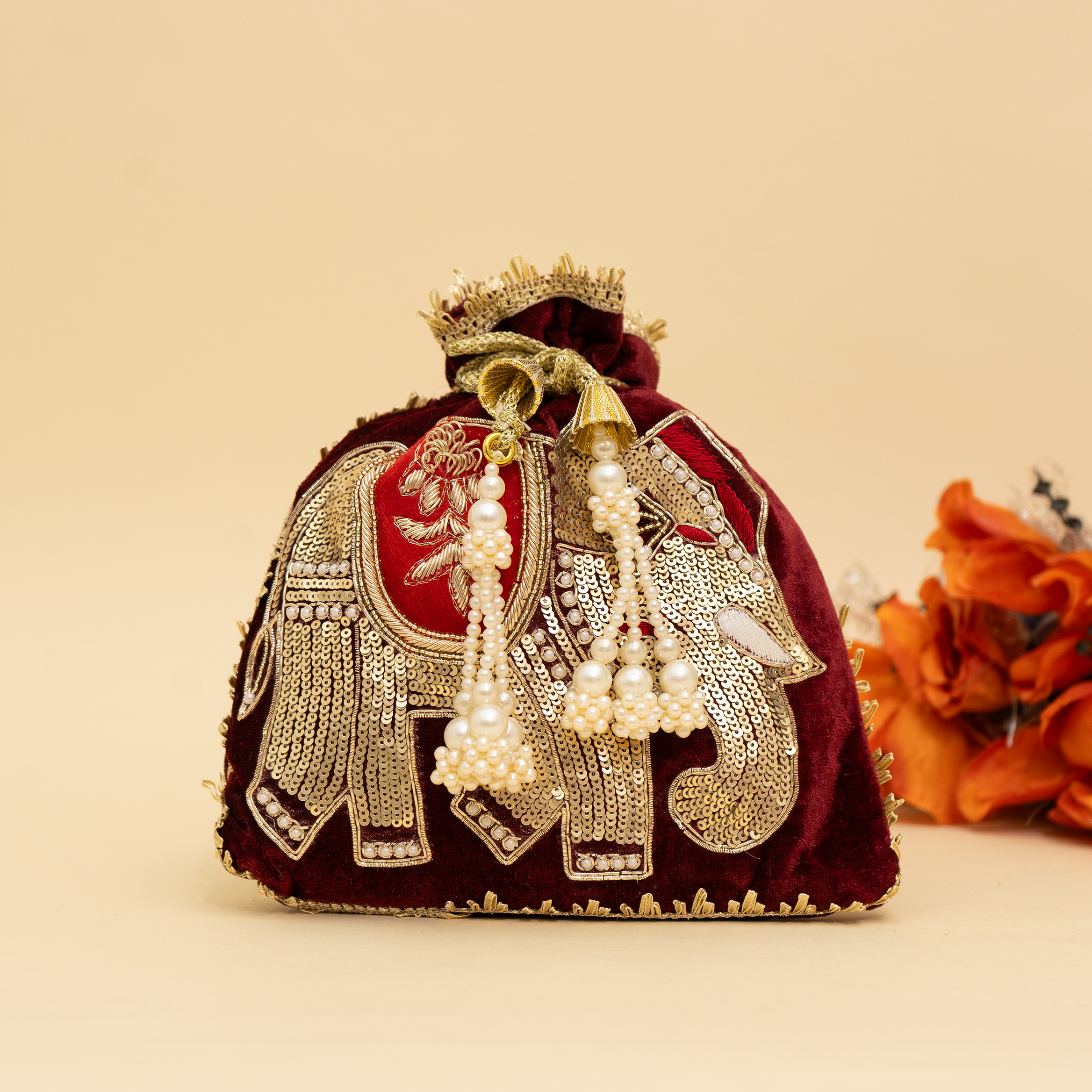 Rajsi Haathi Potli | Cara