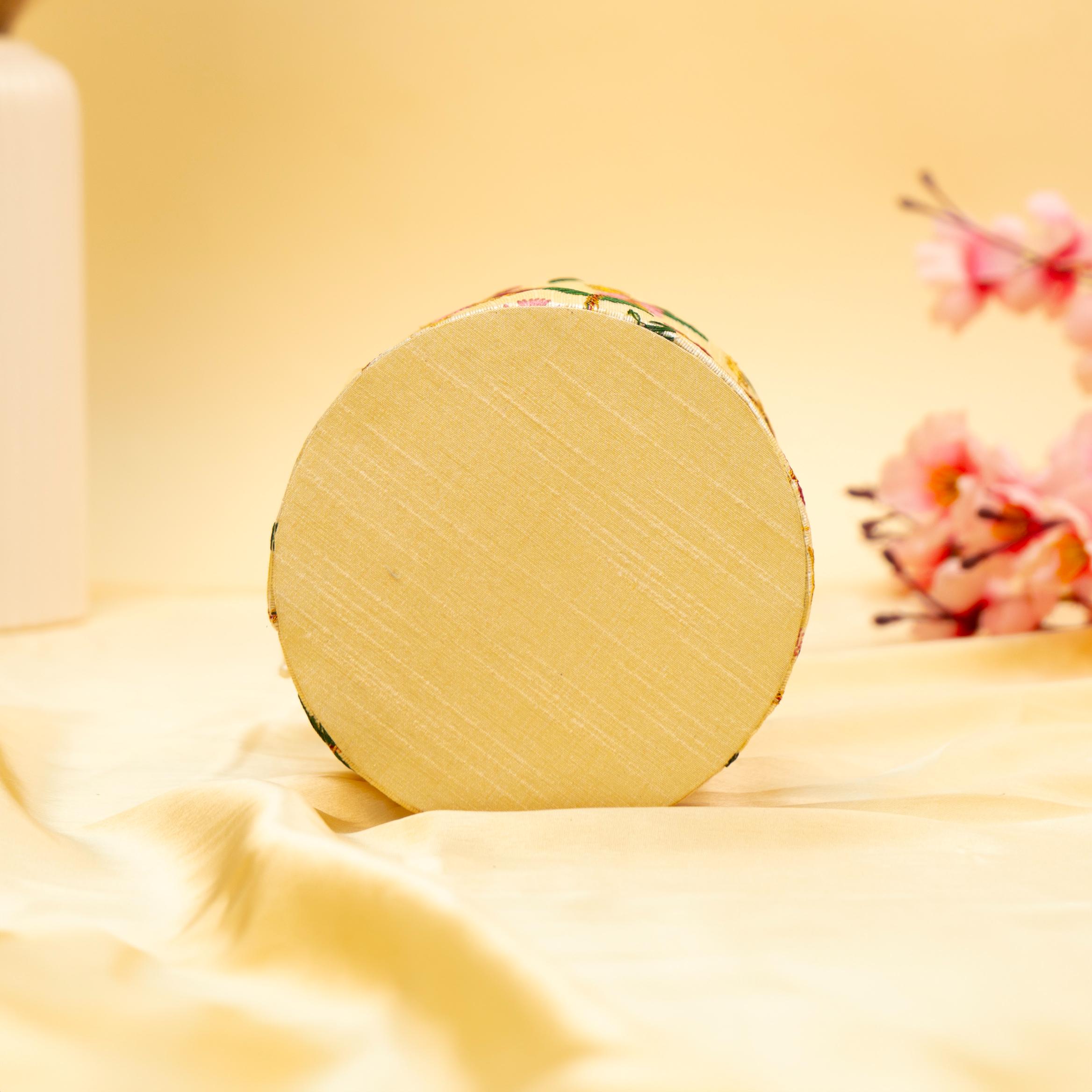 Classic Threadwork Potli