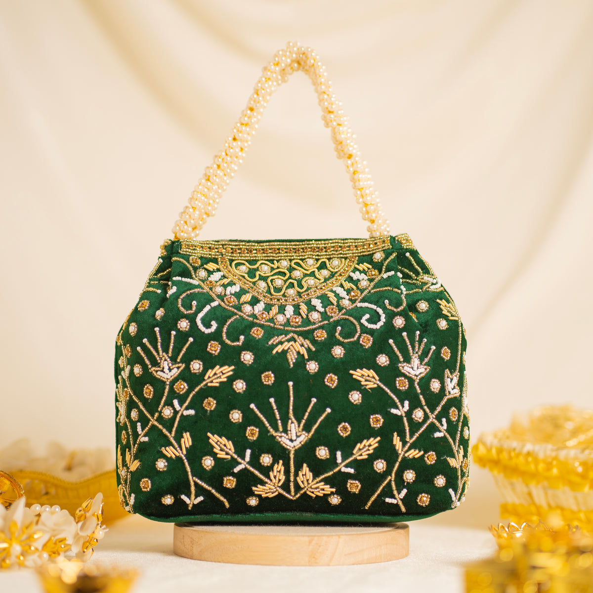 Bridal Pearlstone Velvet Potli