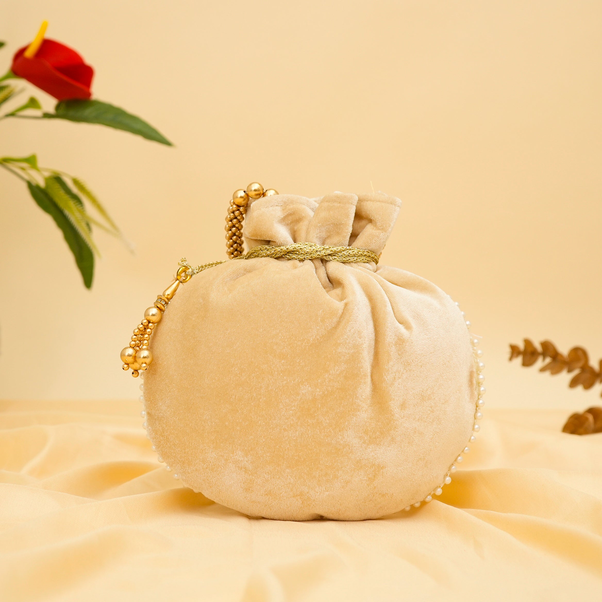 Graceful Threads Potli