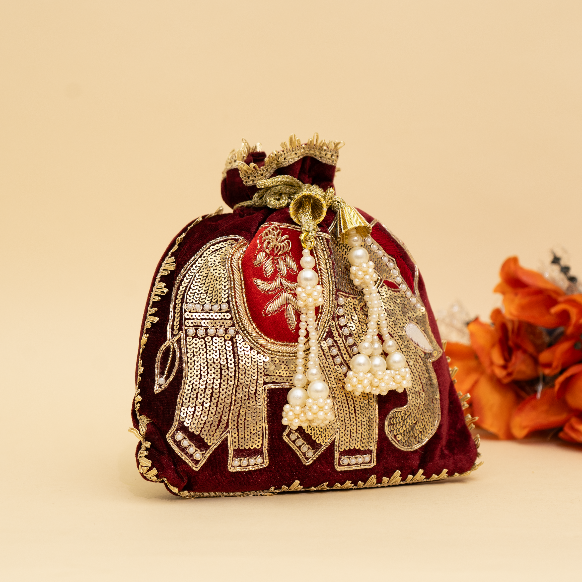 Rajsi Haathi Potli | Cara