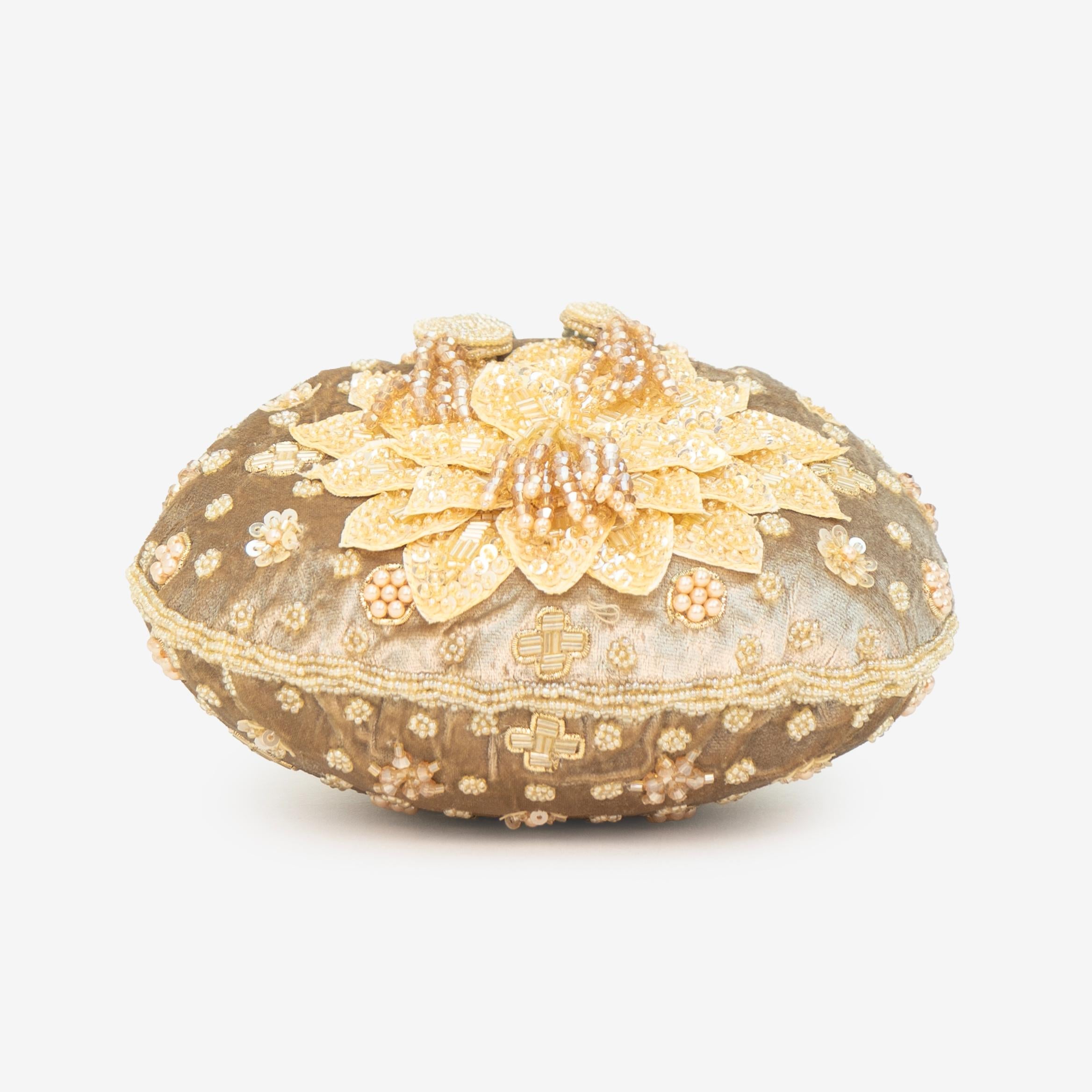 Precious Pearl Bloom Potli