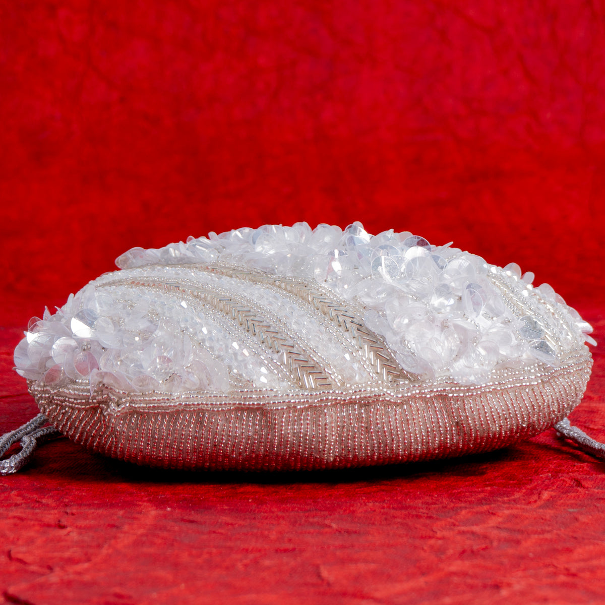 Celestial Oyster potli | cara