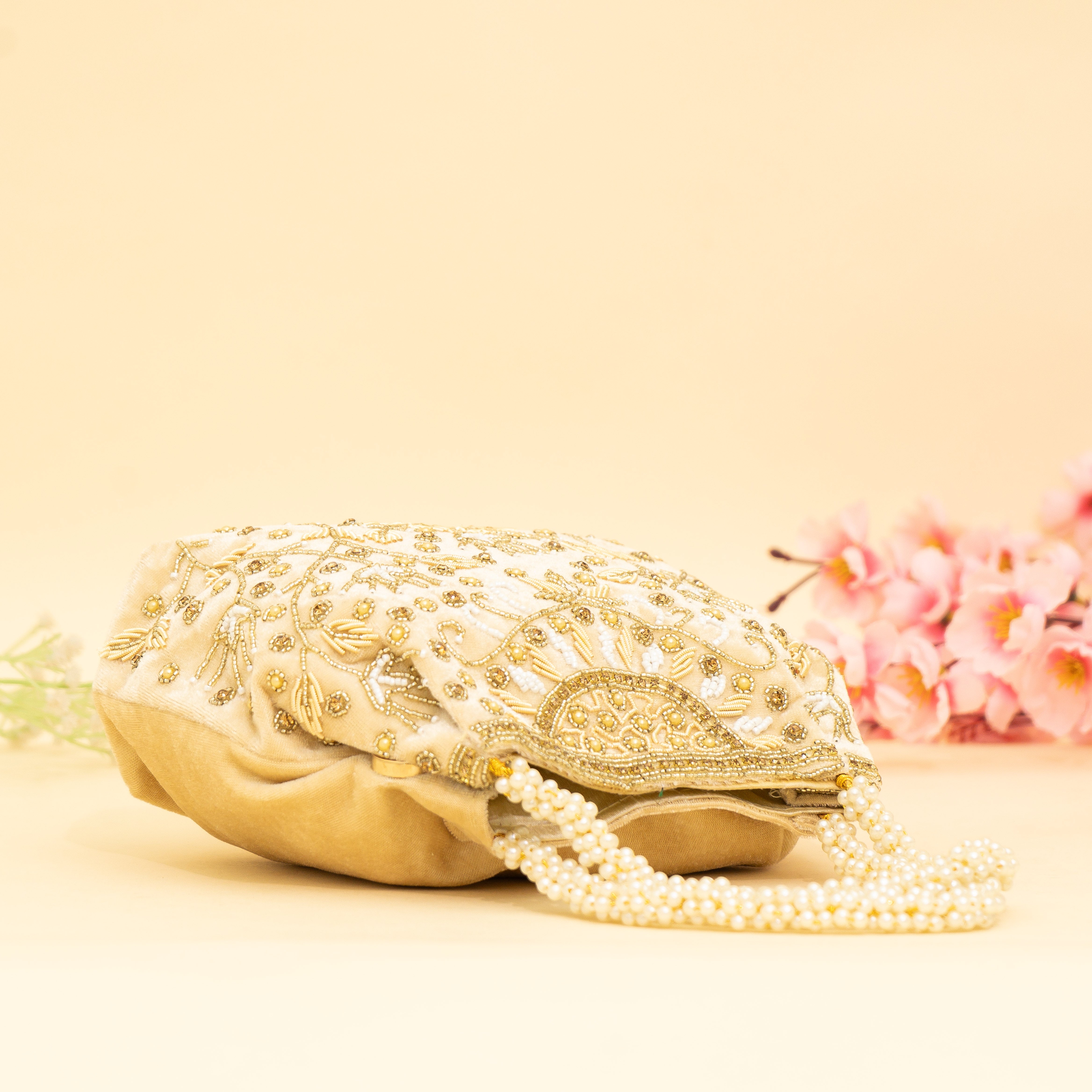 Cream Bridal Pearlstone Velvet Potli