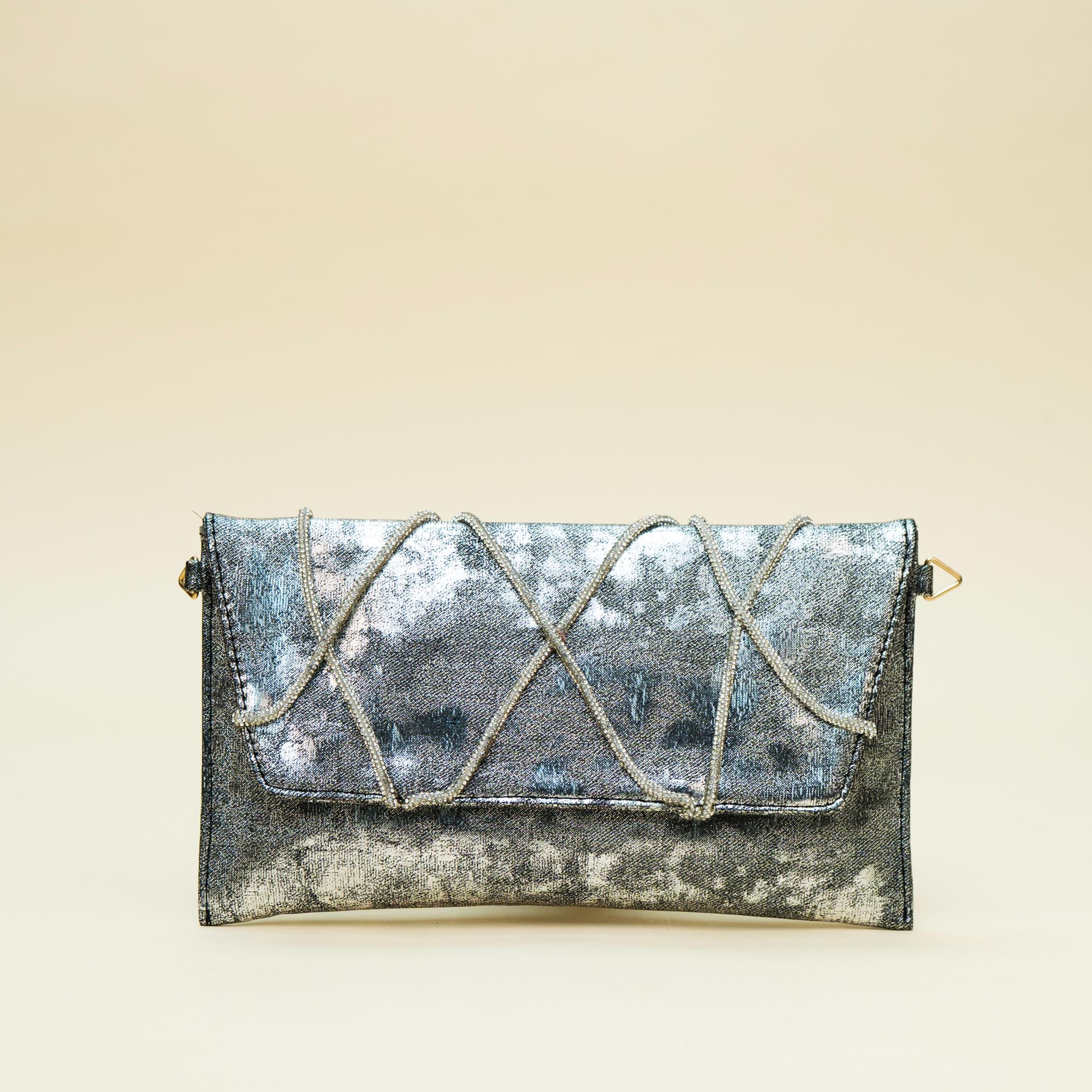 Chain Edit Clutch