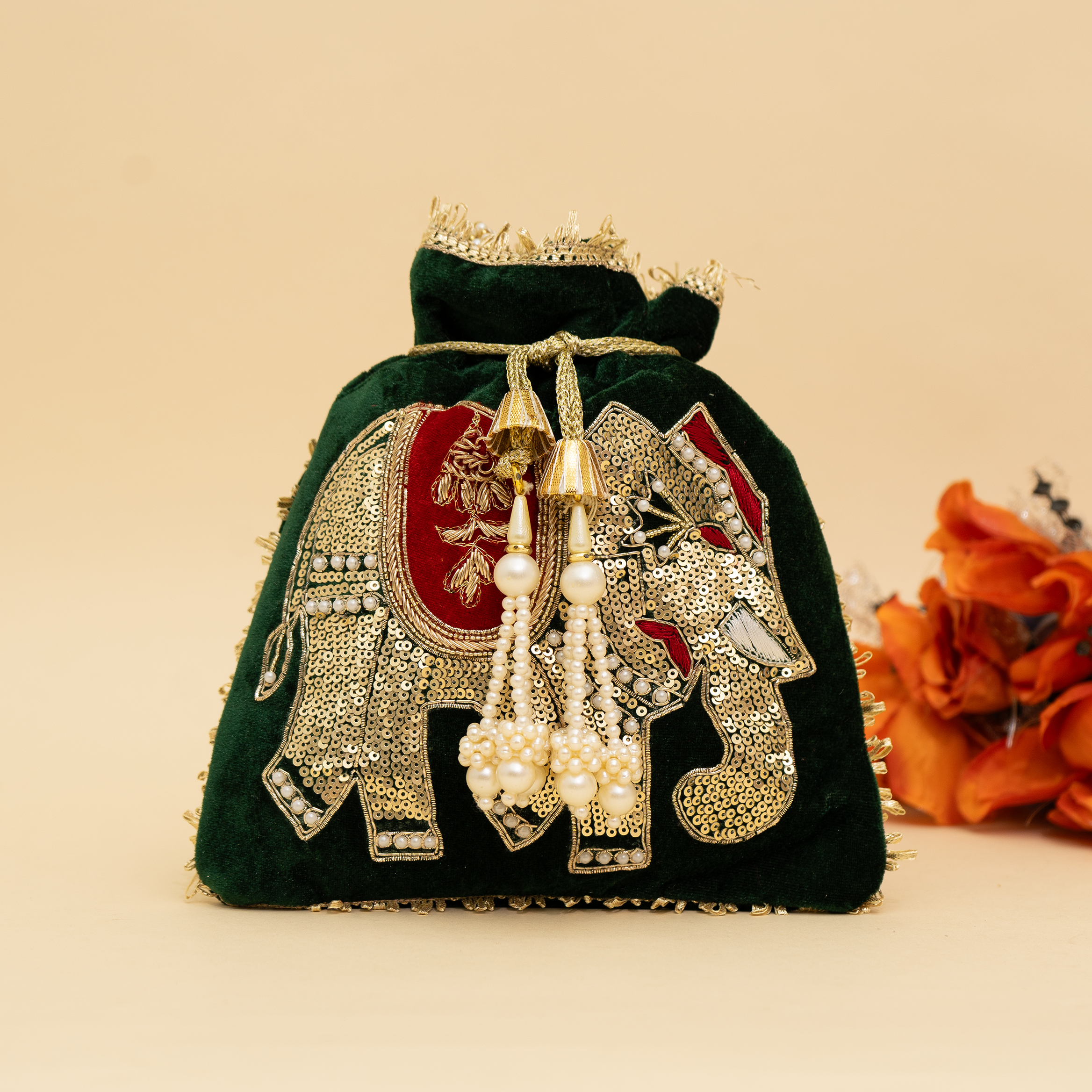 Rajsi Haathi Potli | Cara