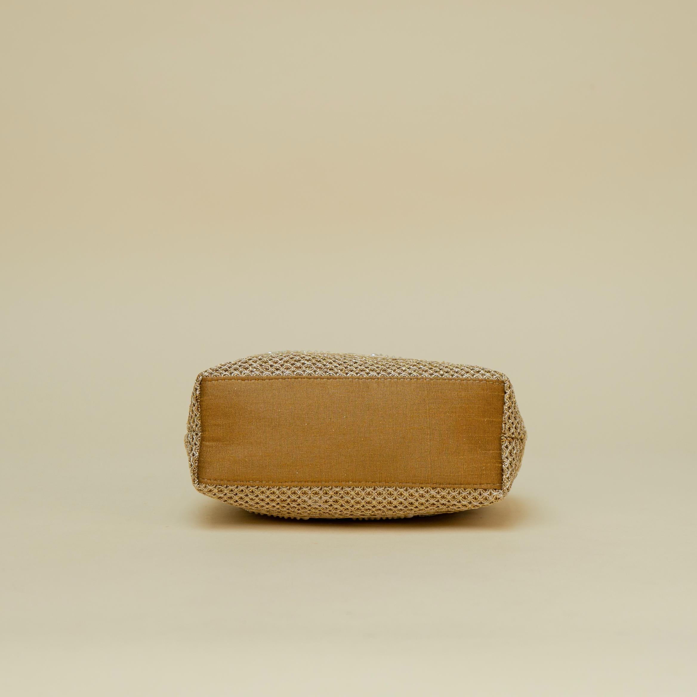 Ornate Handle Potli