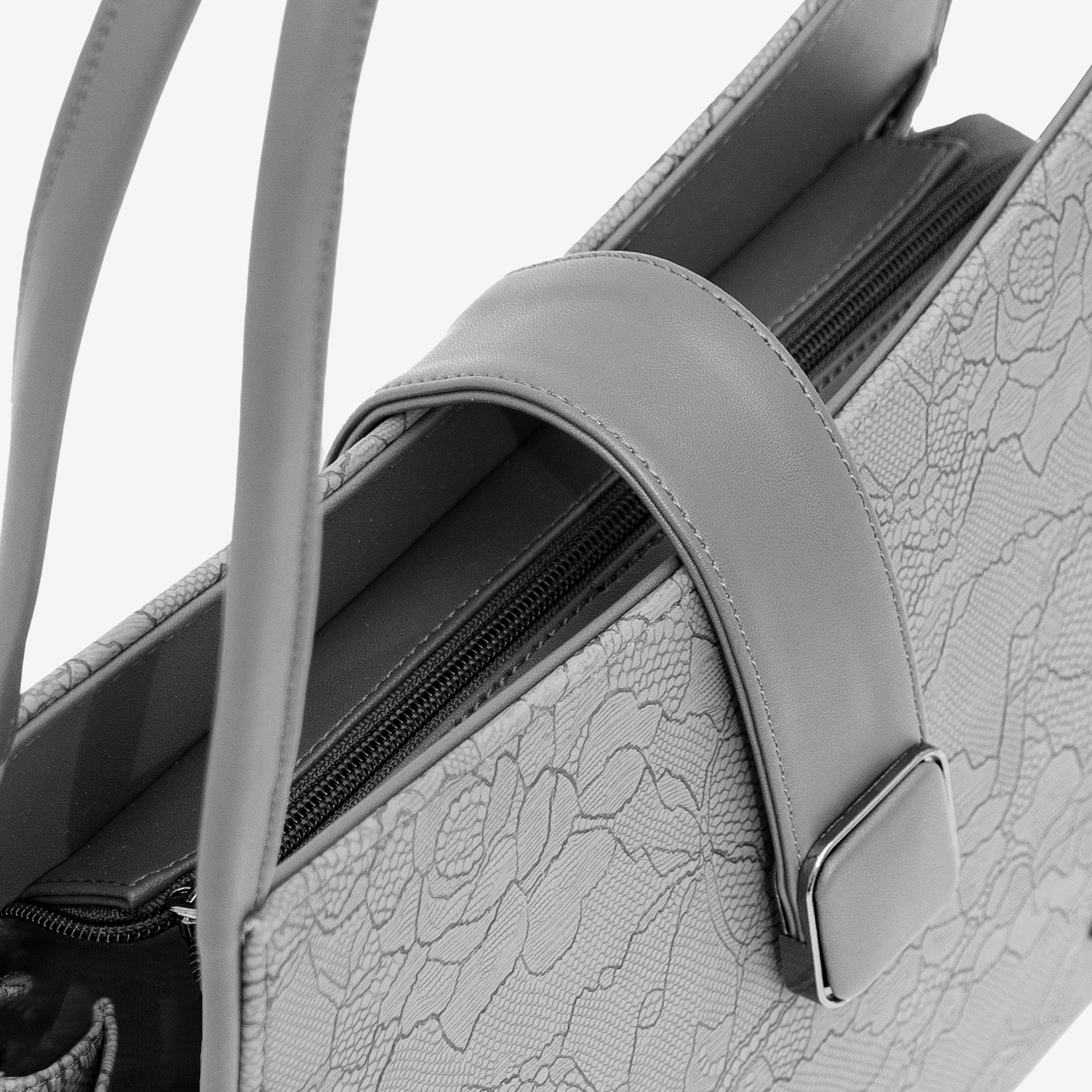 Tote-ally Yours | Cara