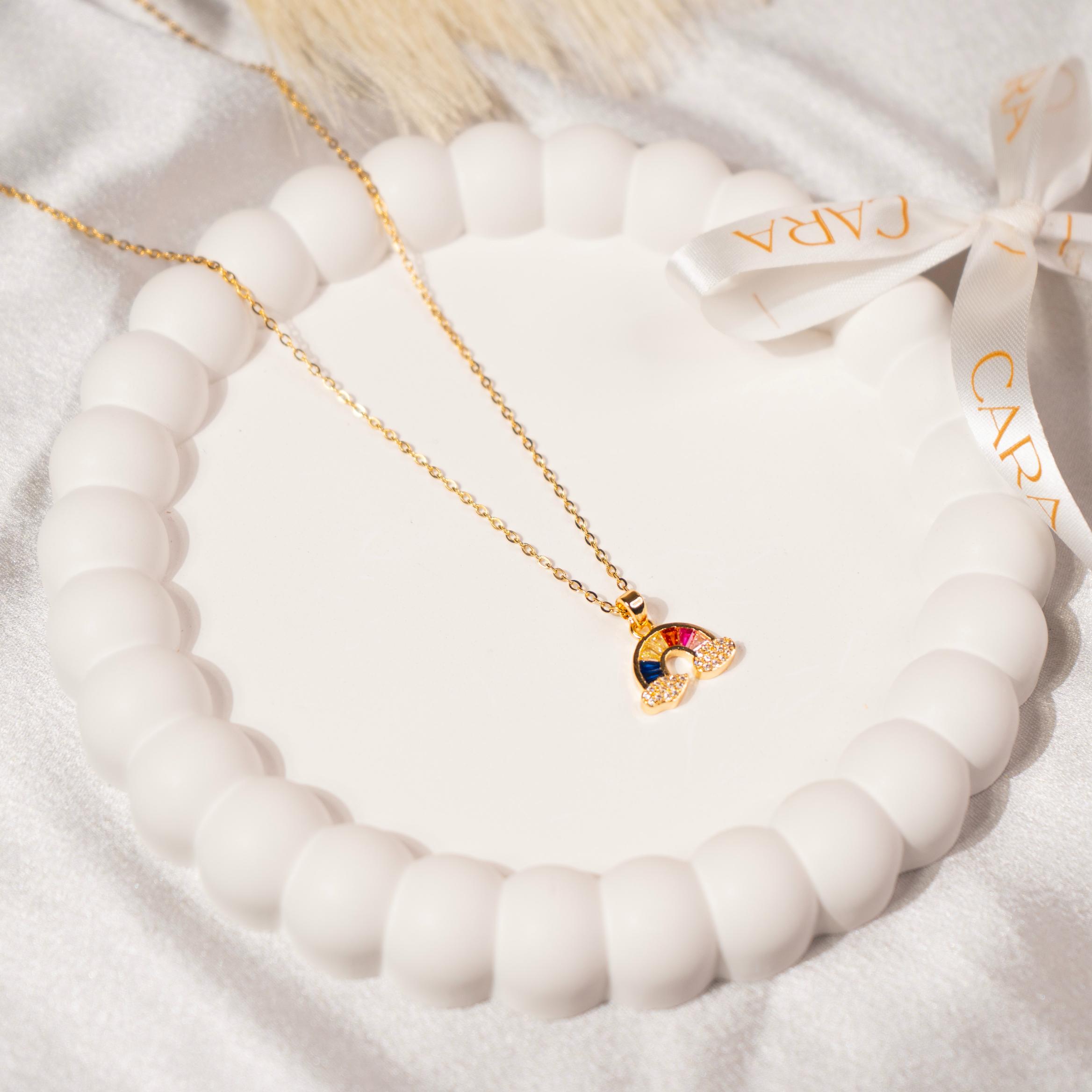 Timeless Curve Necklace