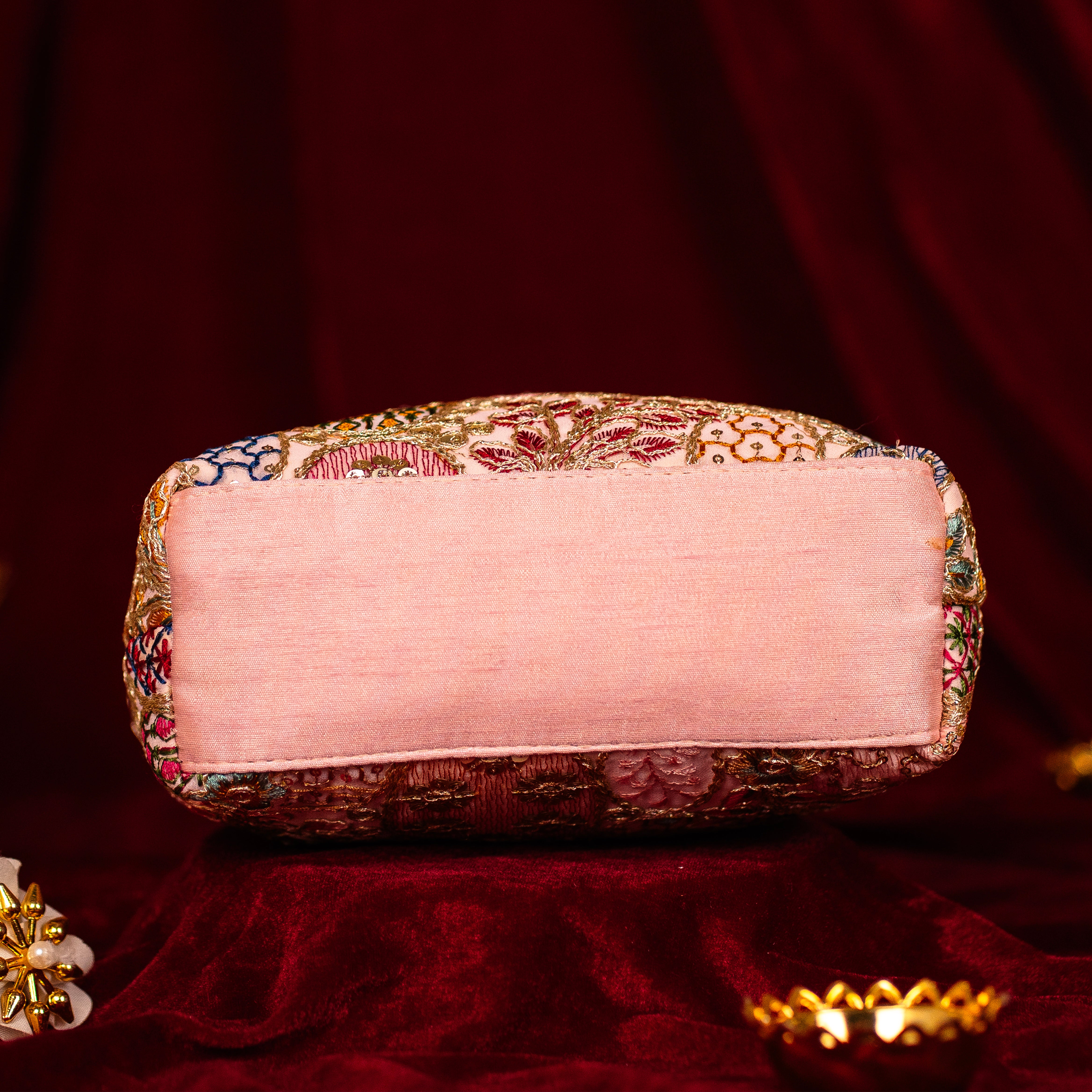 Opulent Pearl Potli