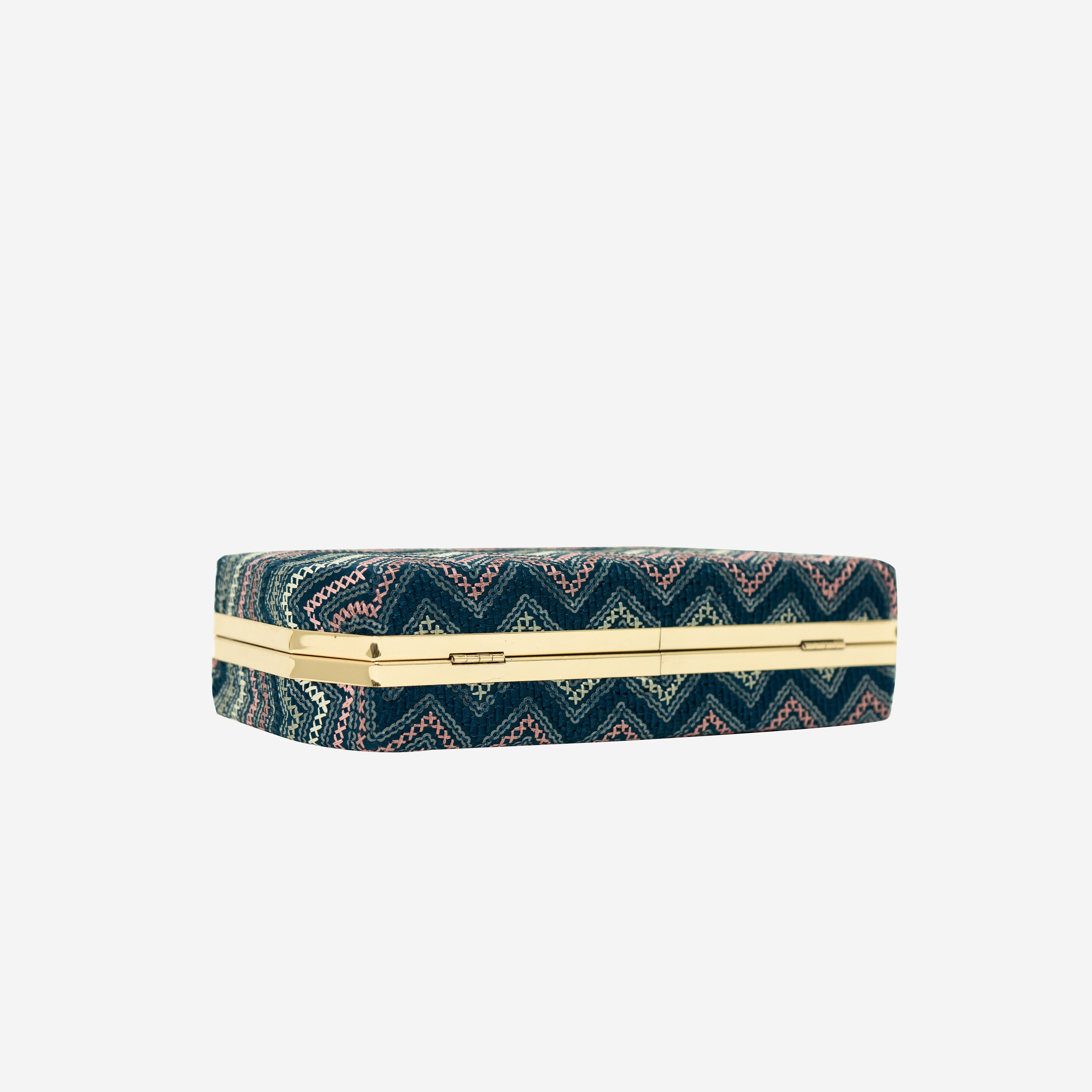 Zigzag Majestic Clutch | CARA
