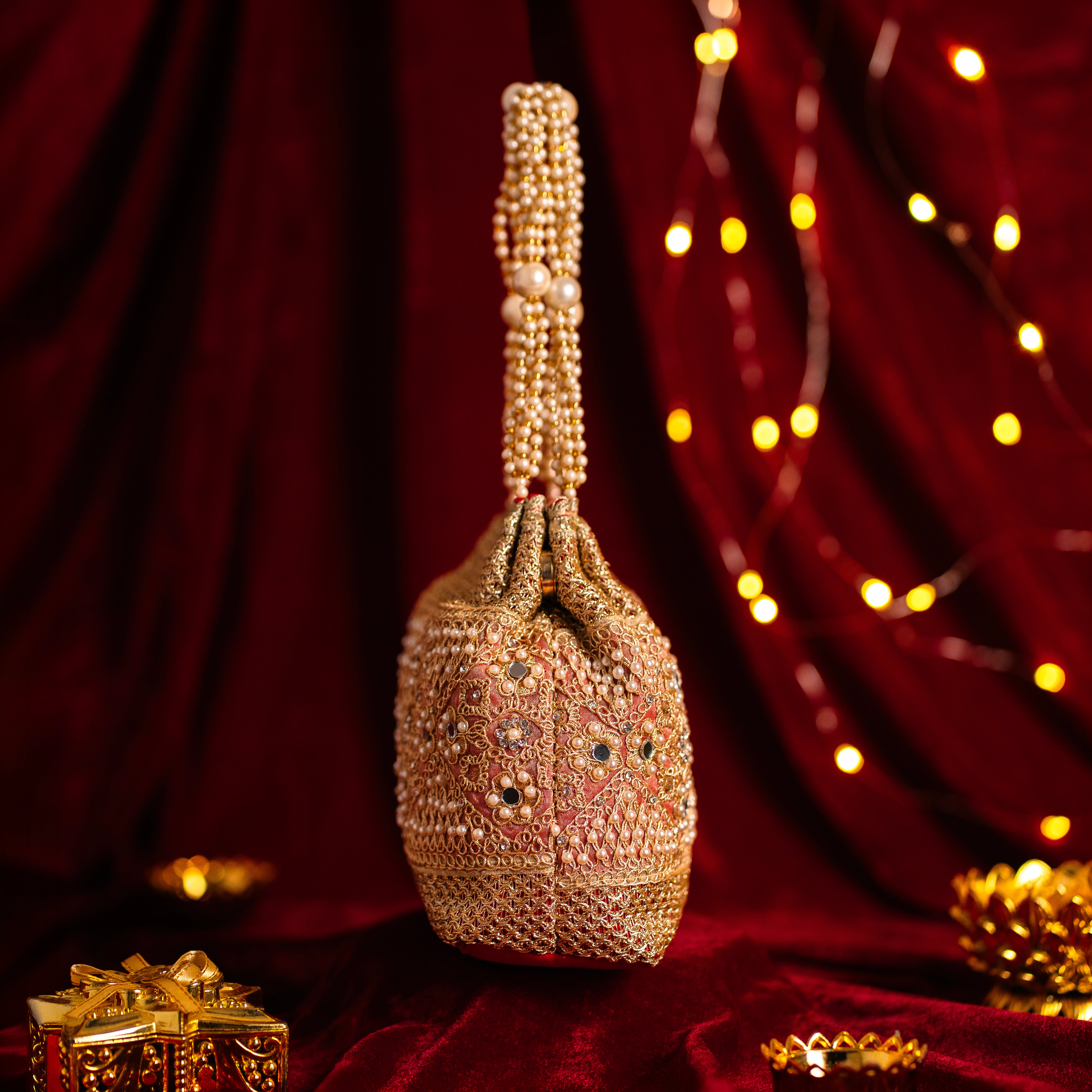 Pearl Elegance Potli