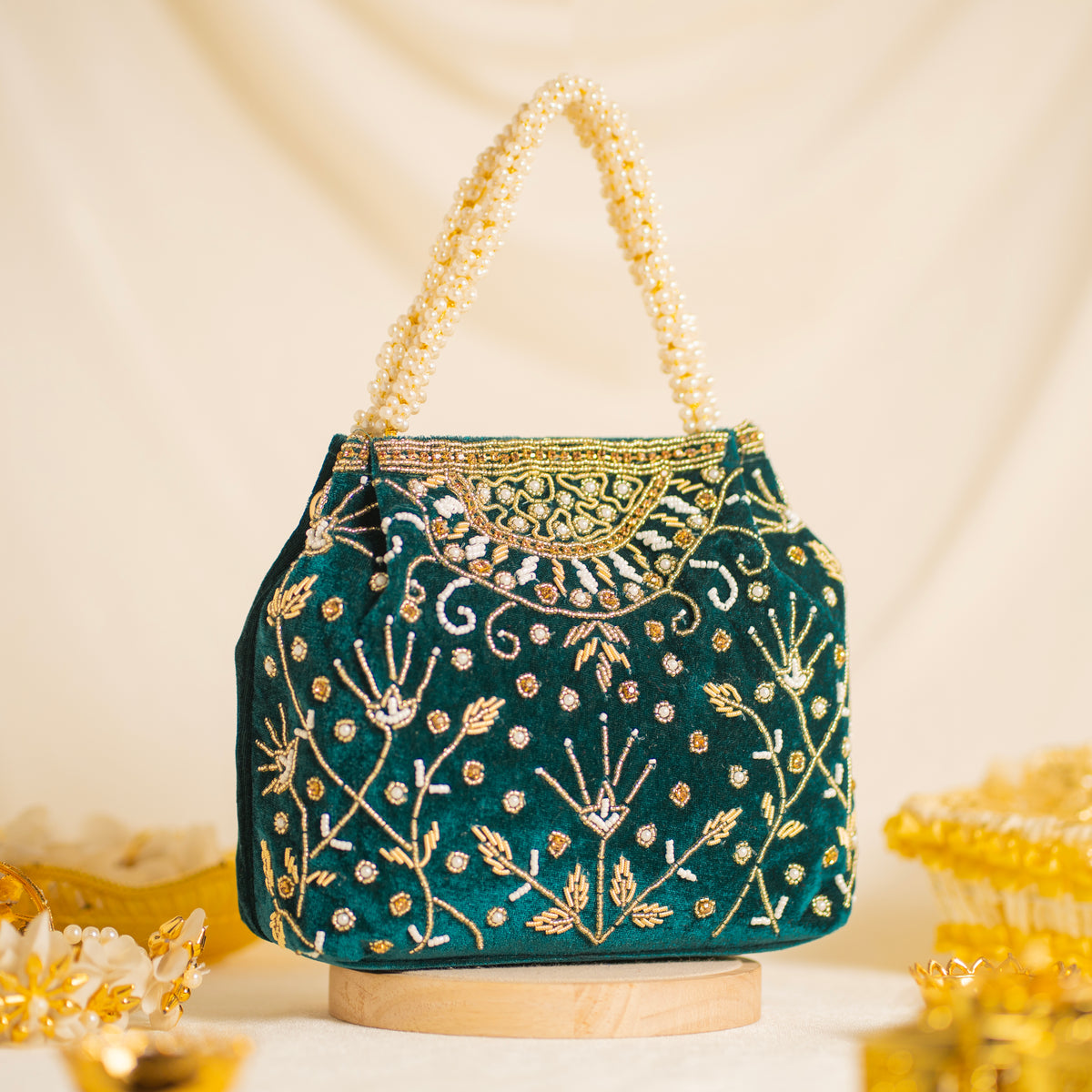 Bridal Pearlstone Velvet Potli
