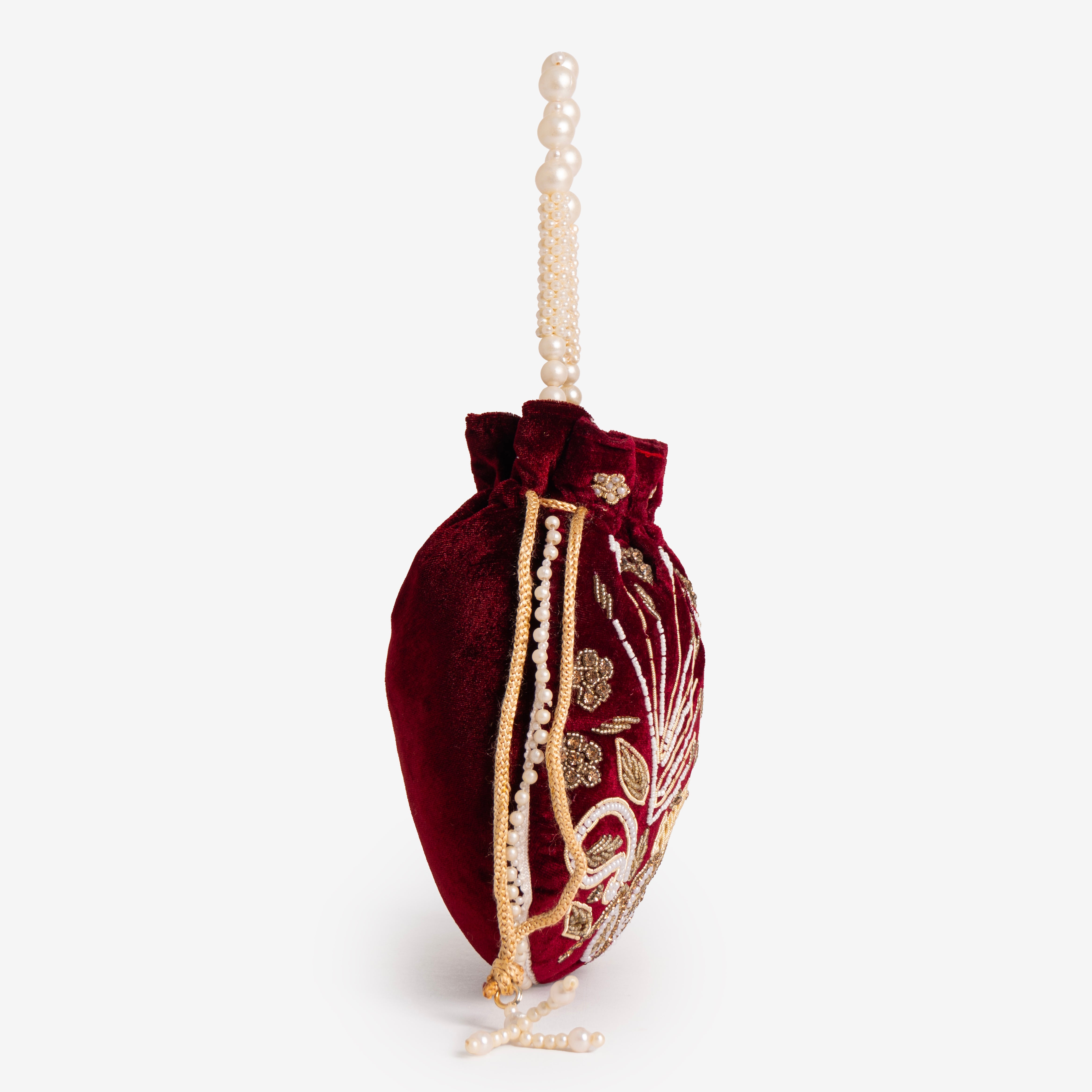 Majestic Charm | Cara